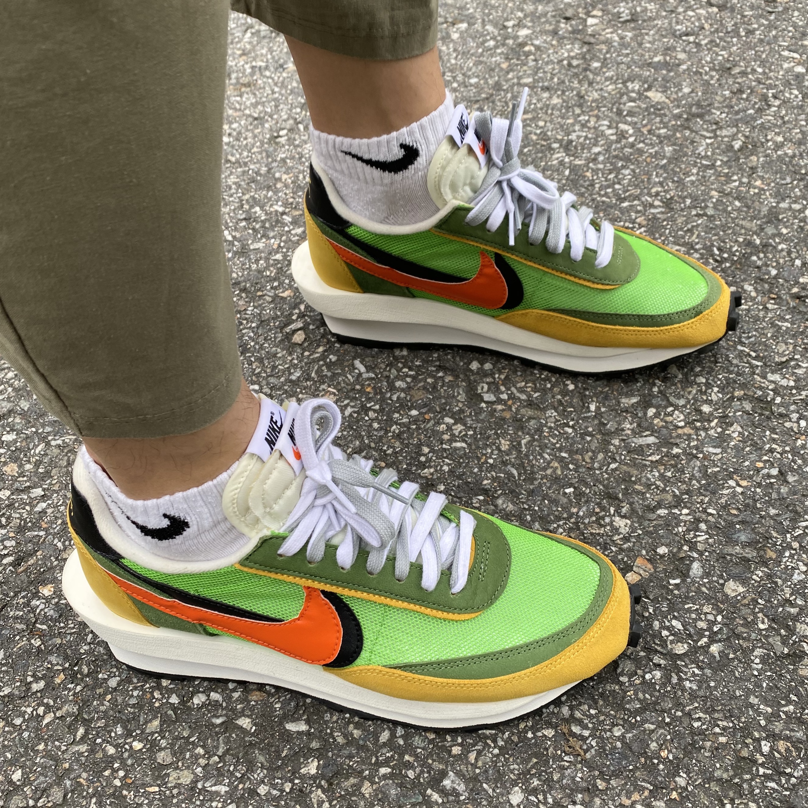 Nike x Sacai LDWaffle Green Multi 착용 스타일