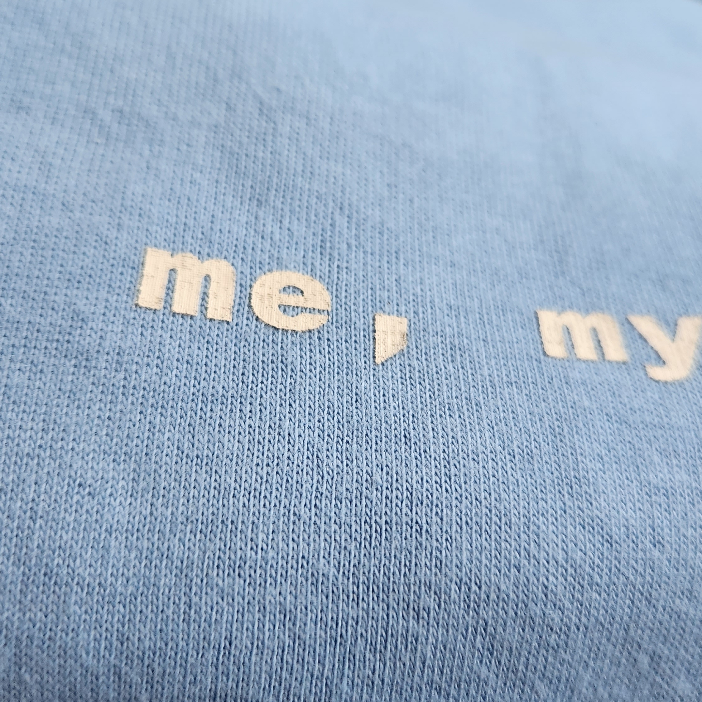 IAB Studio x Netflix SS T-Shirt Blue 착용 스타일 - 3
