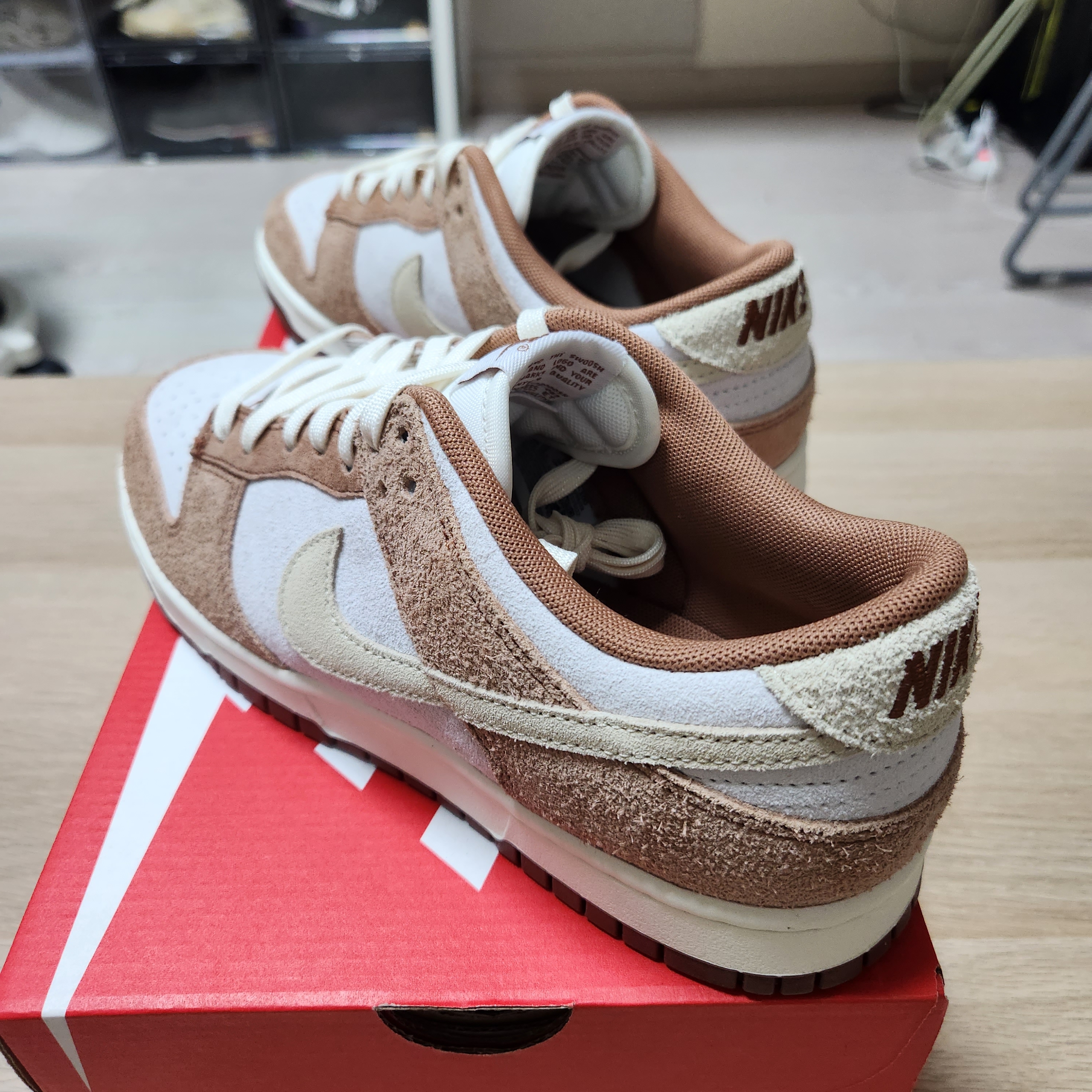 Nike Dunk Low Pro Premium Medium Curry 착용 스타일 - 3