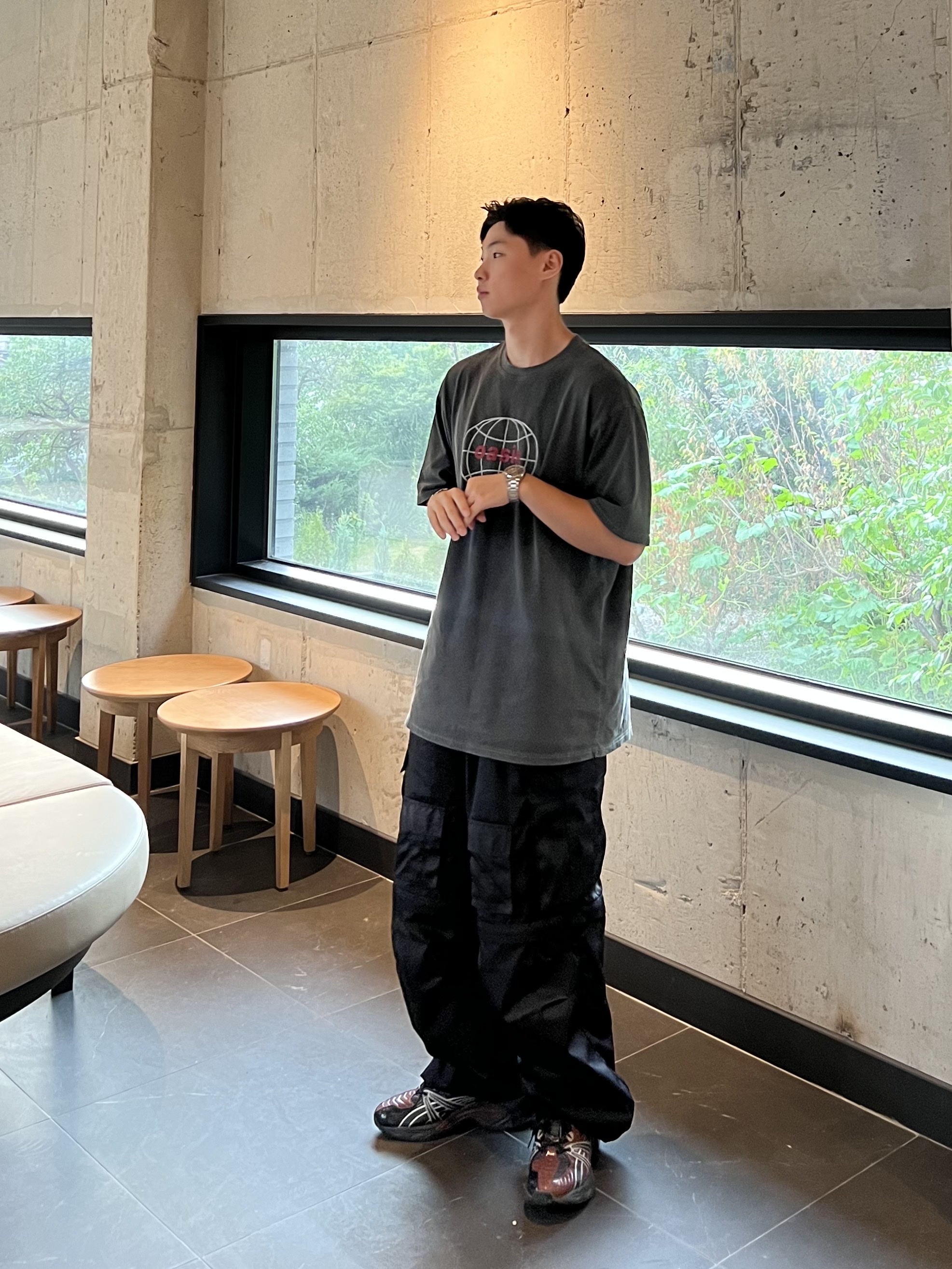Asics HN2-S Protoblast Chocolate Brown, [KREAM 단독] OMO Detachable Nylon Cargo Pants Black 착용 스타일 - 1