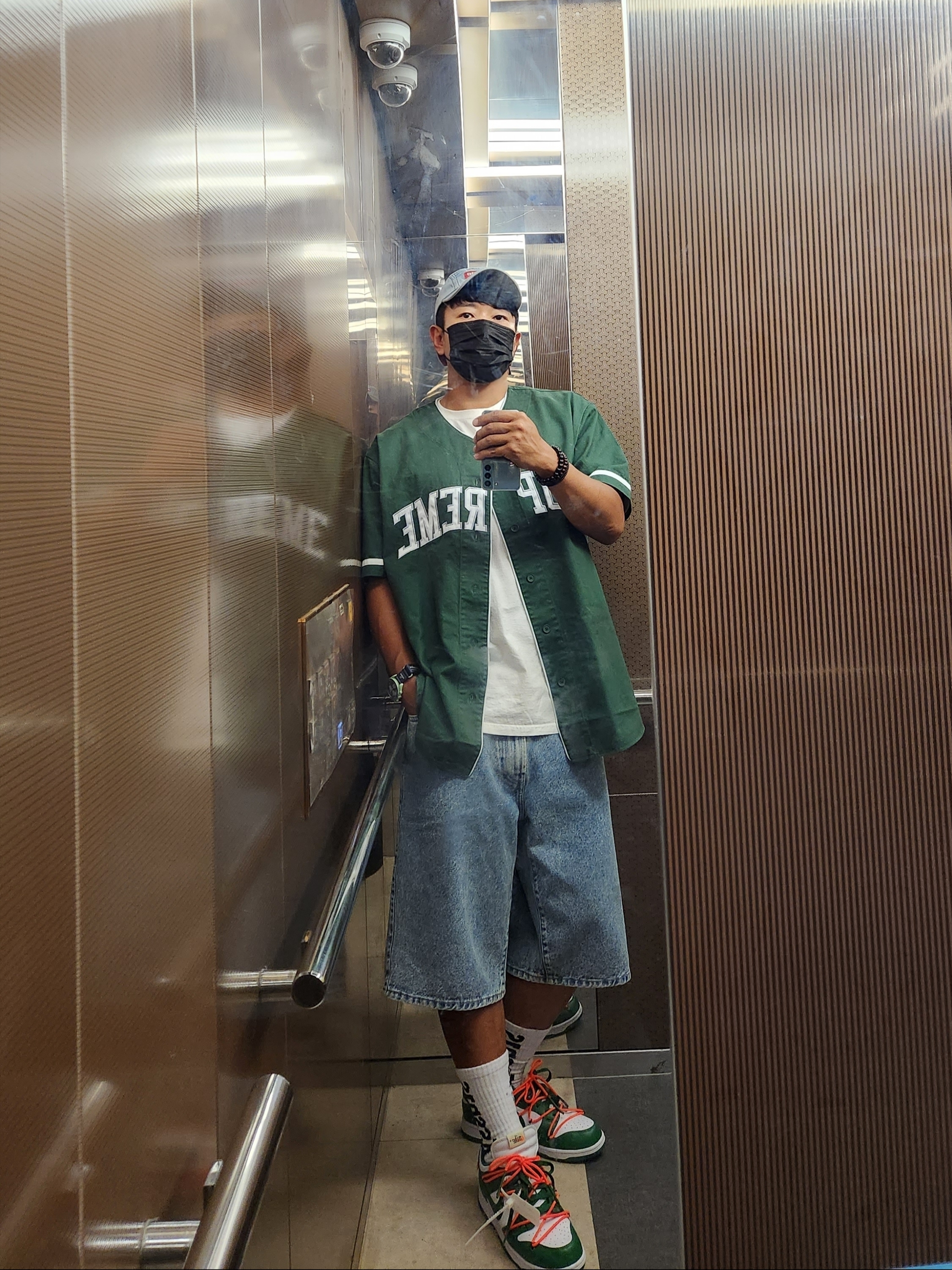 Supreme Denim Camp Cap Washed Blue - 22FW, Supreme x Timberland Baseball Jersey Green - 23SS 착용 스타일