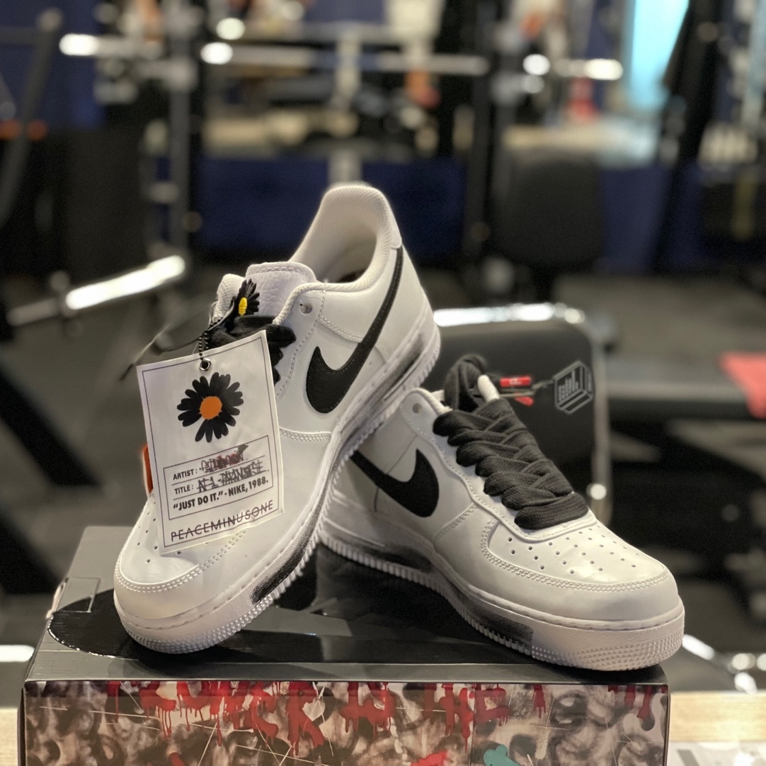 Nike x Peaceminusone Air Force 1 Low Para-Noise 2.0 착용 스타일 - 2