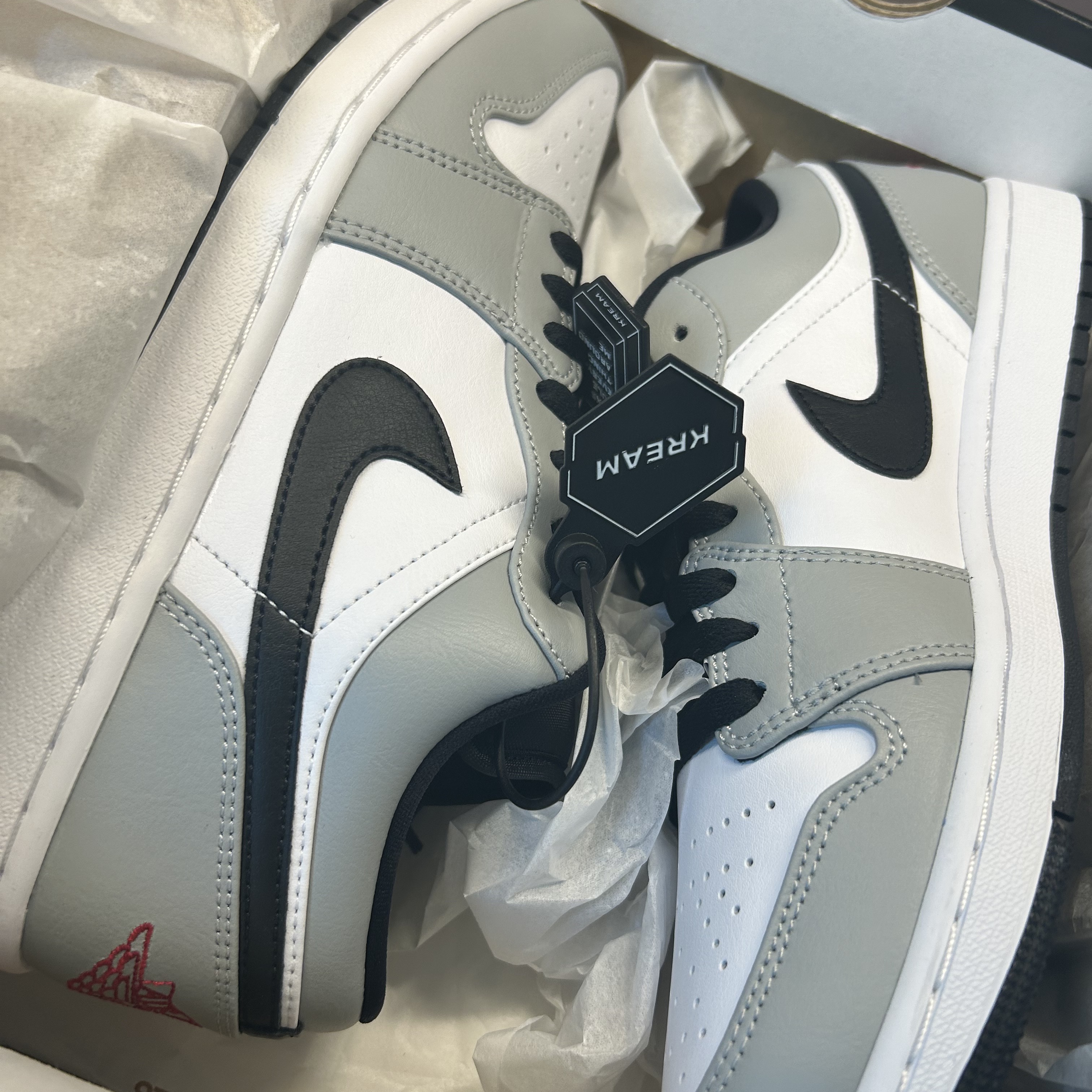 Jordan 1 Low Light Smoke Grey 착용 스타일 - 2