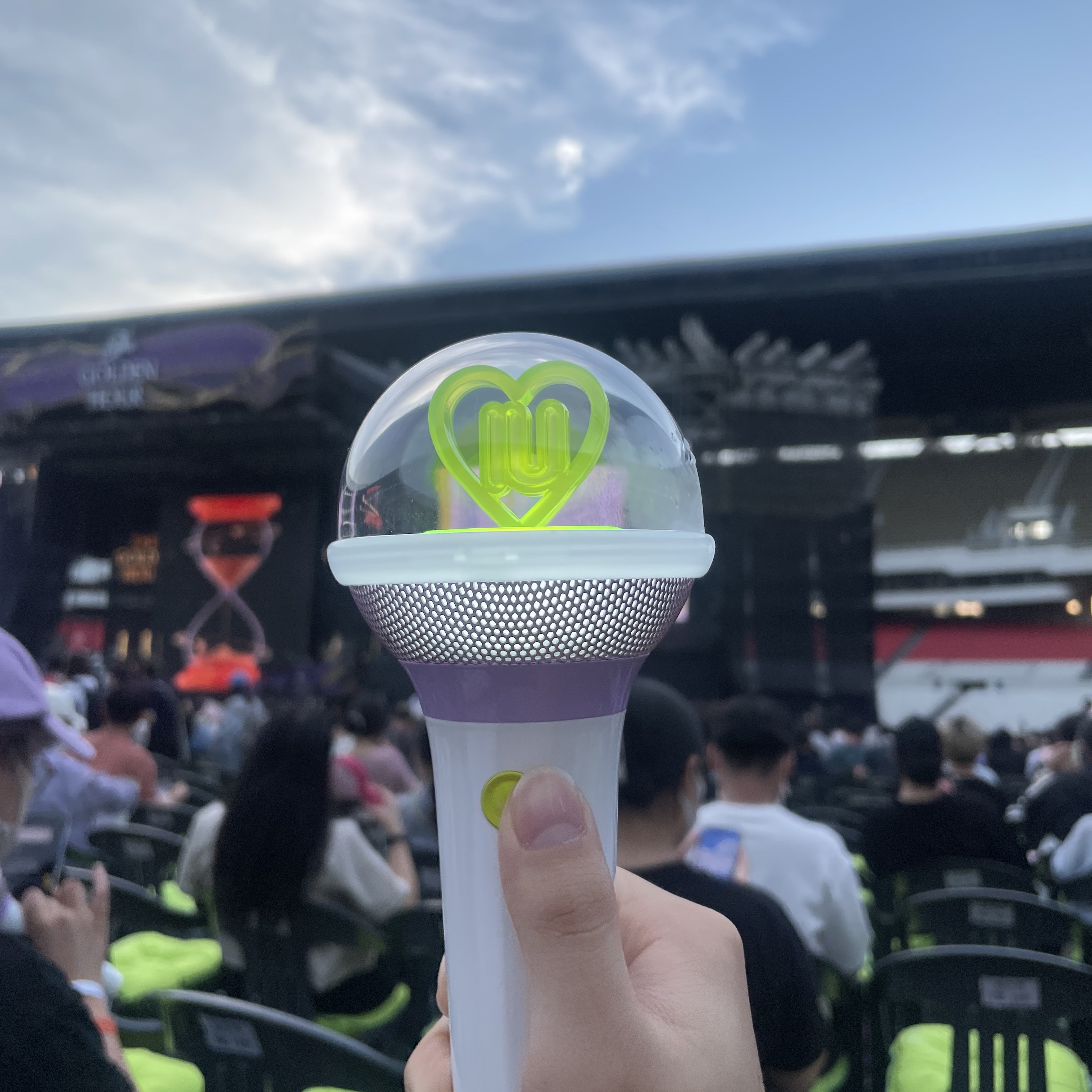 IU Official Light Stick Ver.3 I-KE 착용 스타일 - 3