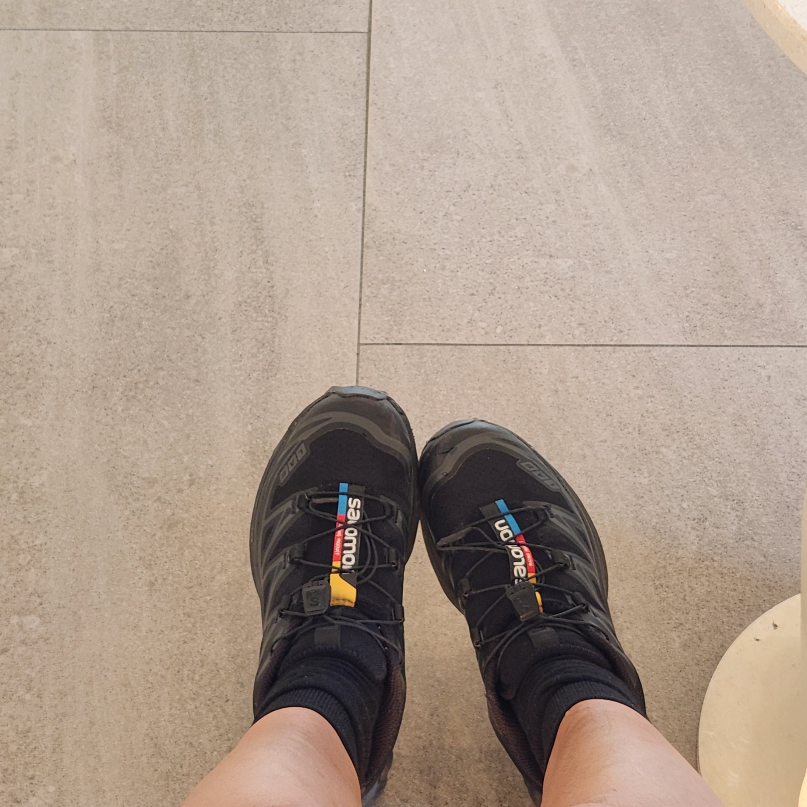 Salomon XT-6 ADV Black 착용 스타일