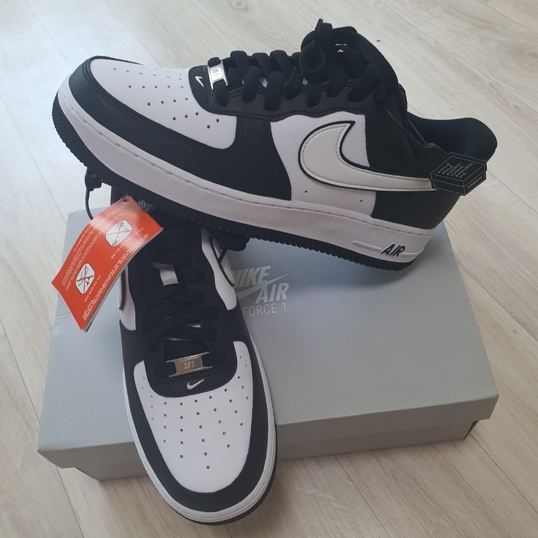 Nike Air Force 1 '07 Black White 착용 스타일 - 1