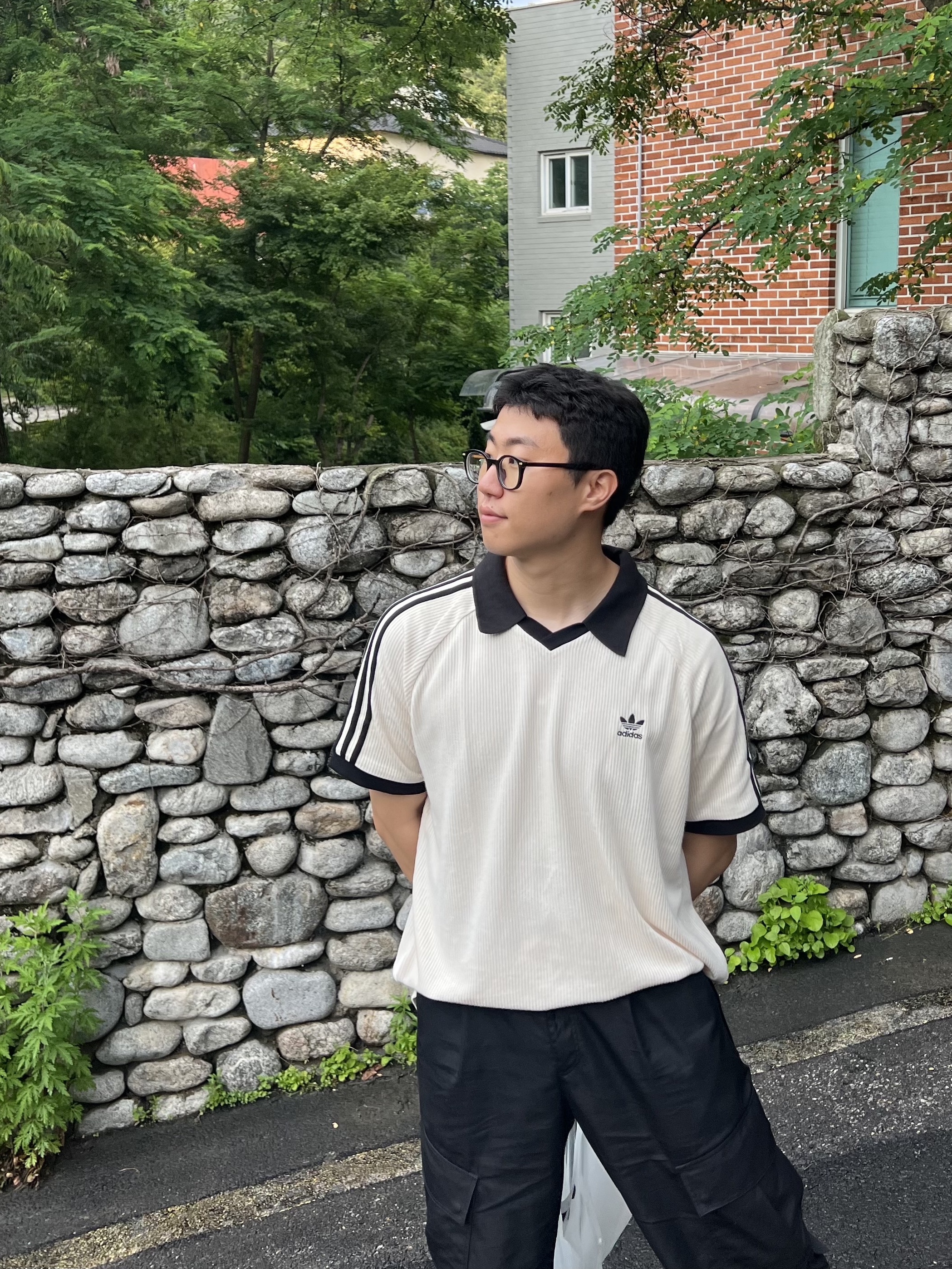 Crocs Echo Marbled Clog Bone Multi, Adidas Adicolor Classics Waffle Polo Shirt Wonder White - US Sizing 착용 스타일 - 3