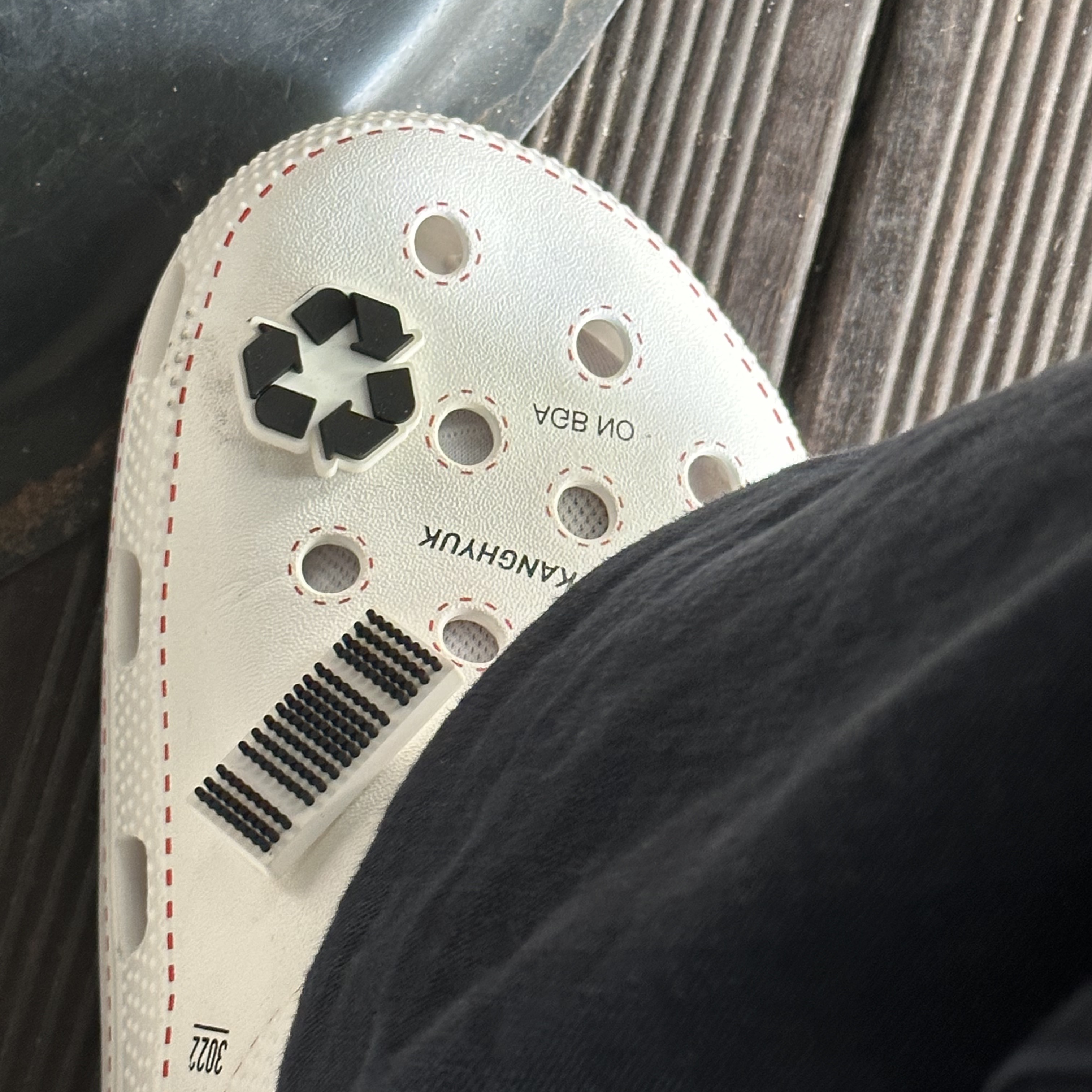Crocs x Kanghyuk Classic Clog White 착용 스타일