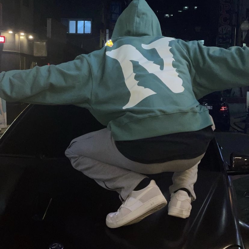 Netherworld Hoodie Olive 착용 스타일