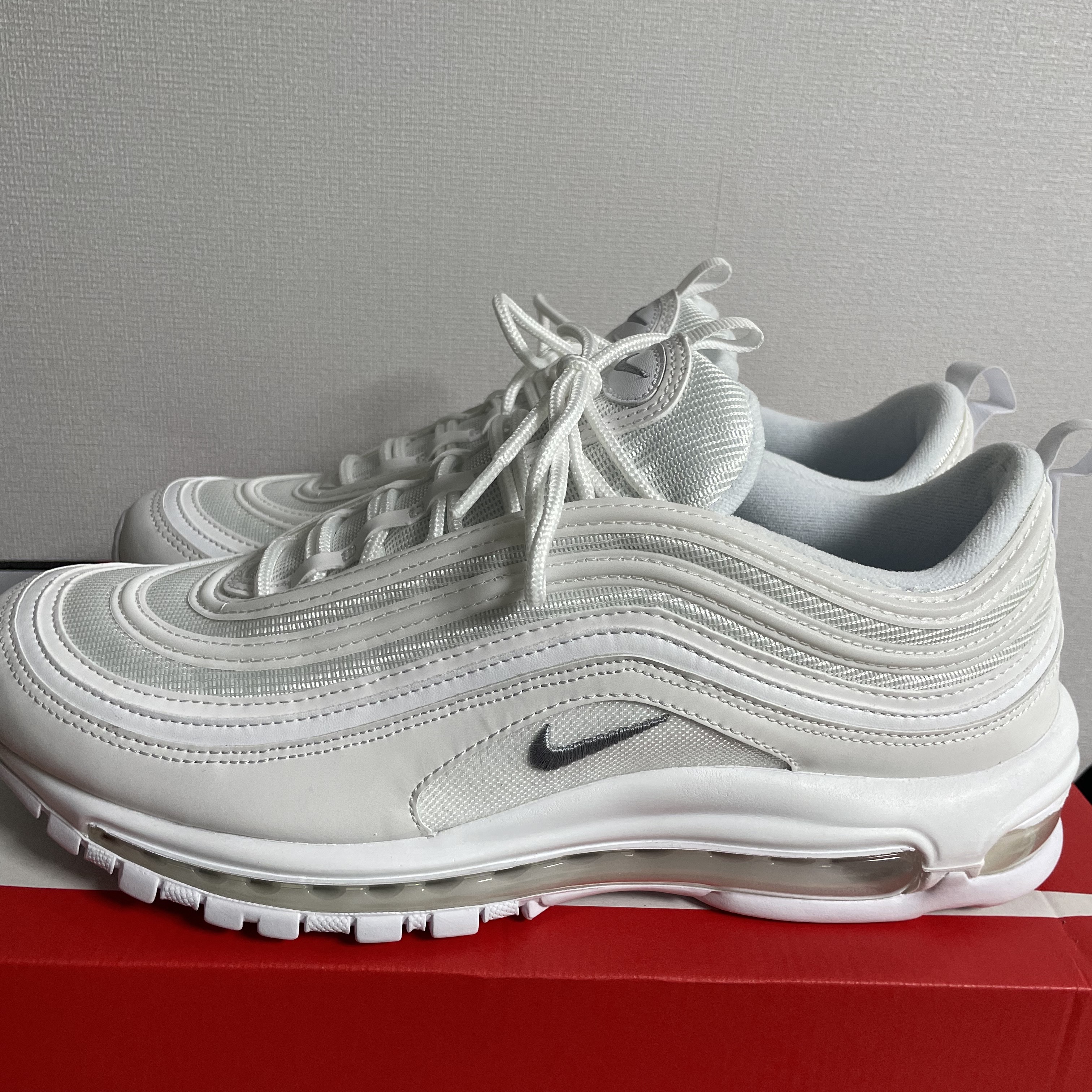 Nike Air Max 97 Triple White Wolf Grey 착용 스타일 - 1