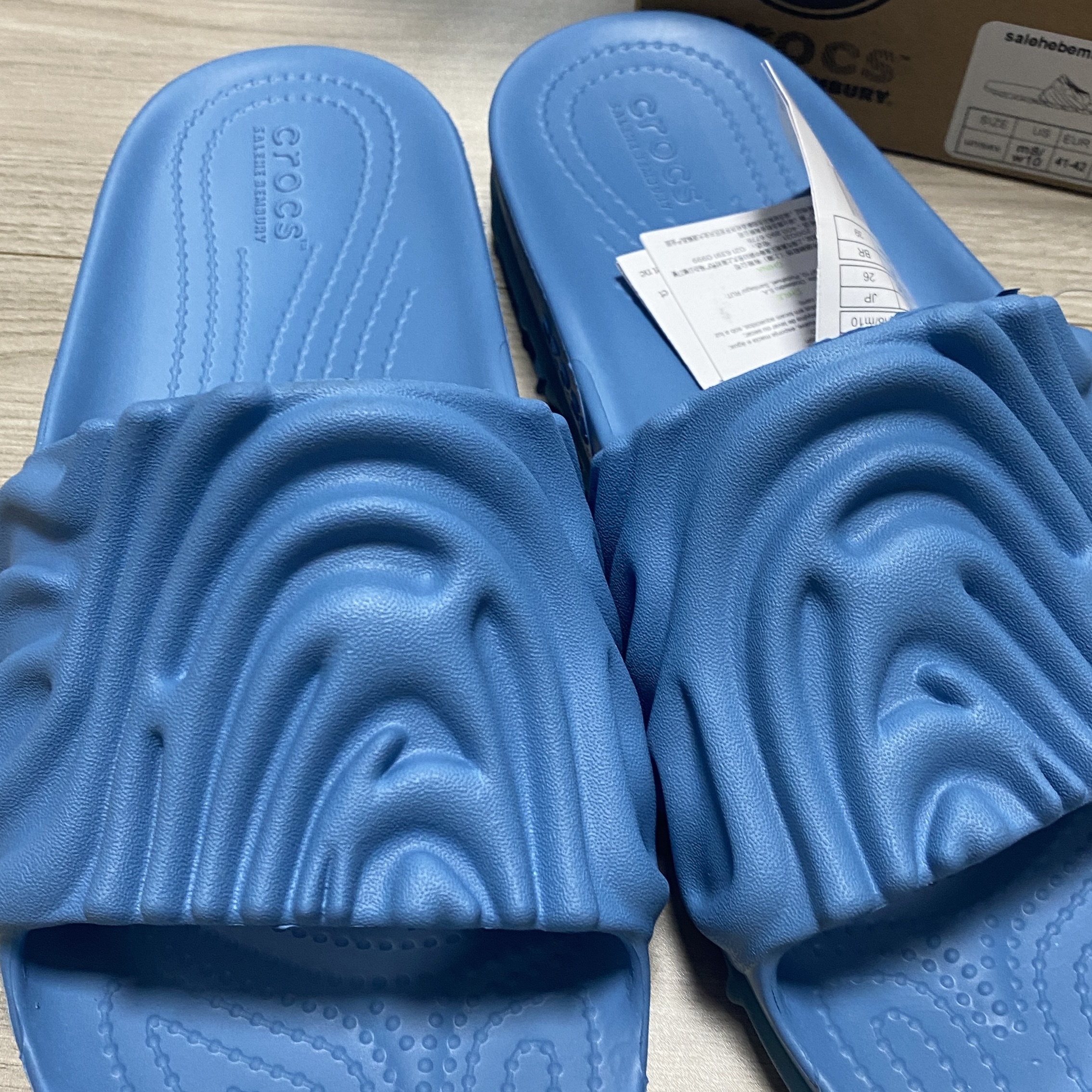 Crocs x Salehe Bembury Pollex Slide Tashmoo 착용 스타일 - 1