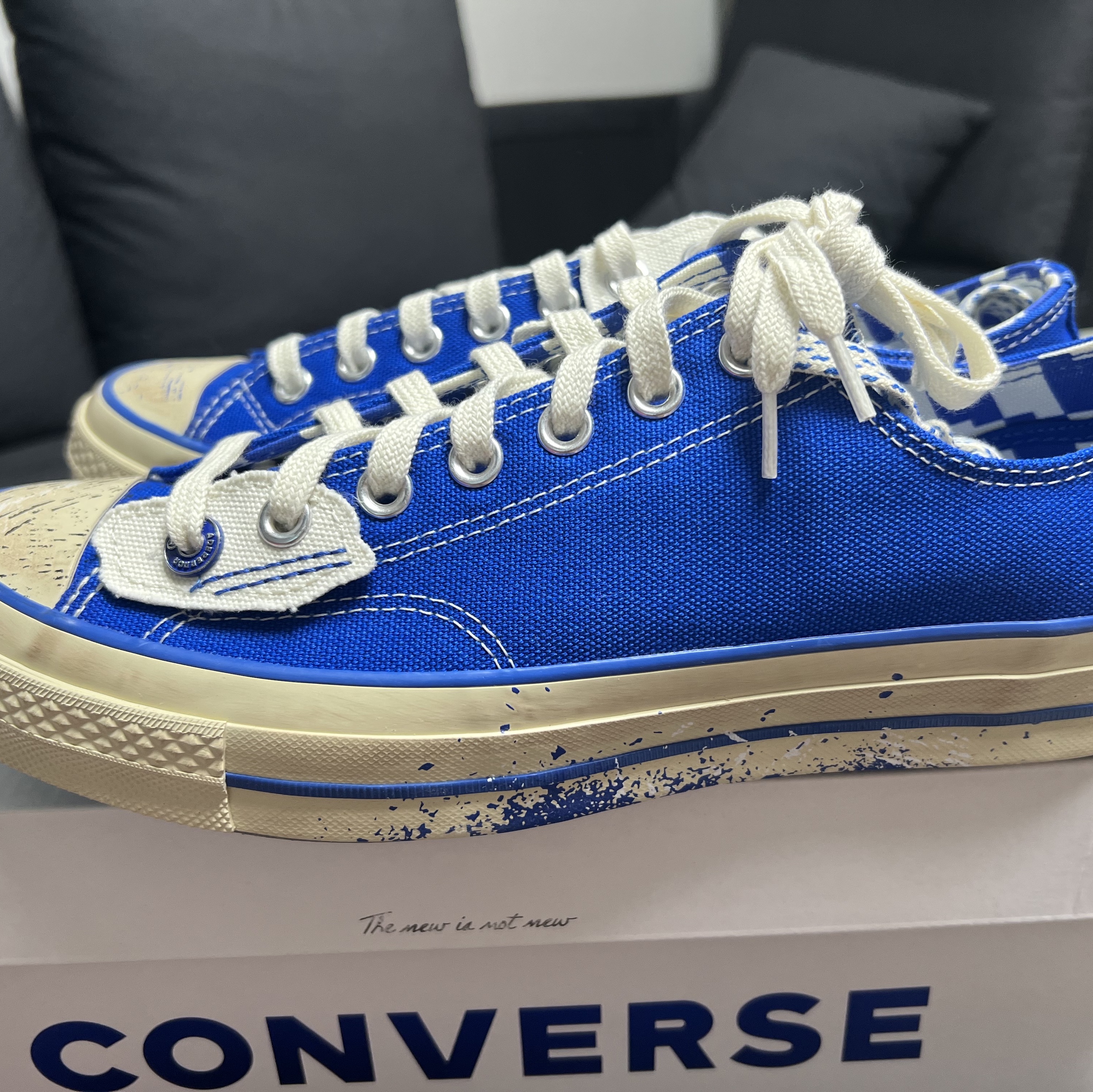 Converse x Ader Error Chuck 70 Ox Imperial Blue 착용 스타일 - 2