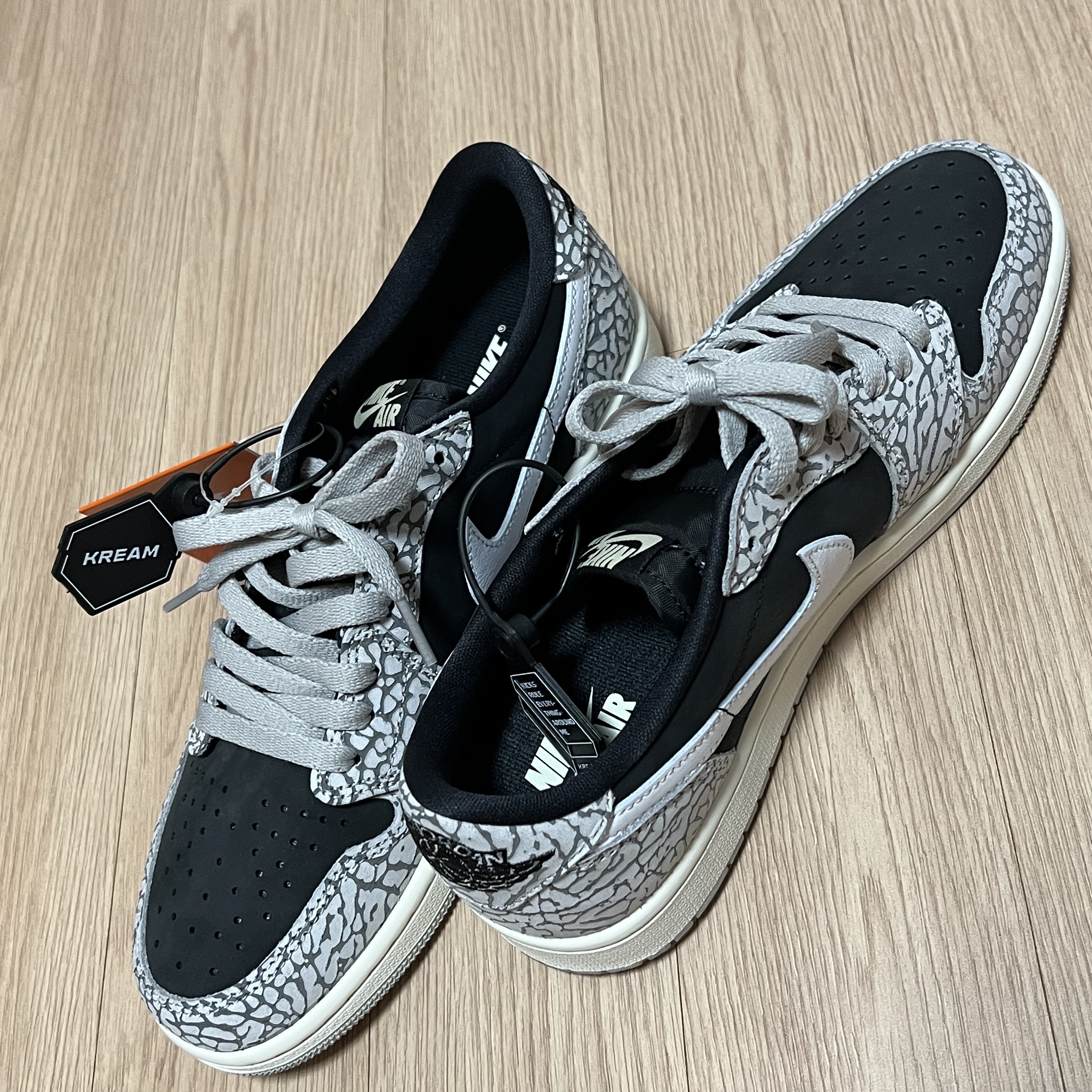 Jordan 1 Retro Low OG Black Cement 착용 스타일