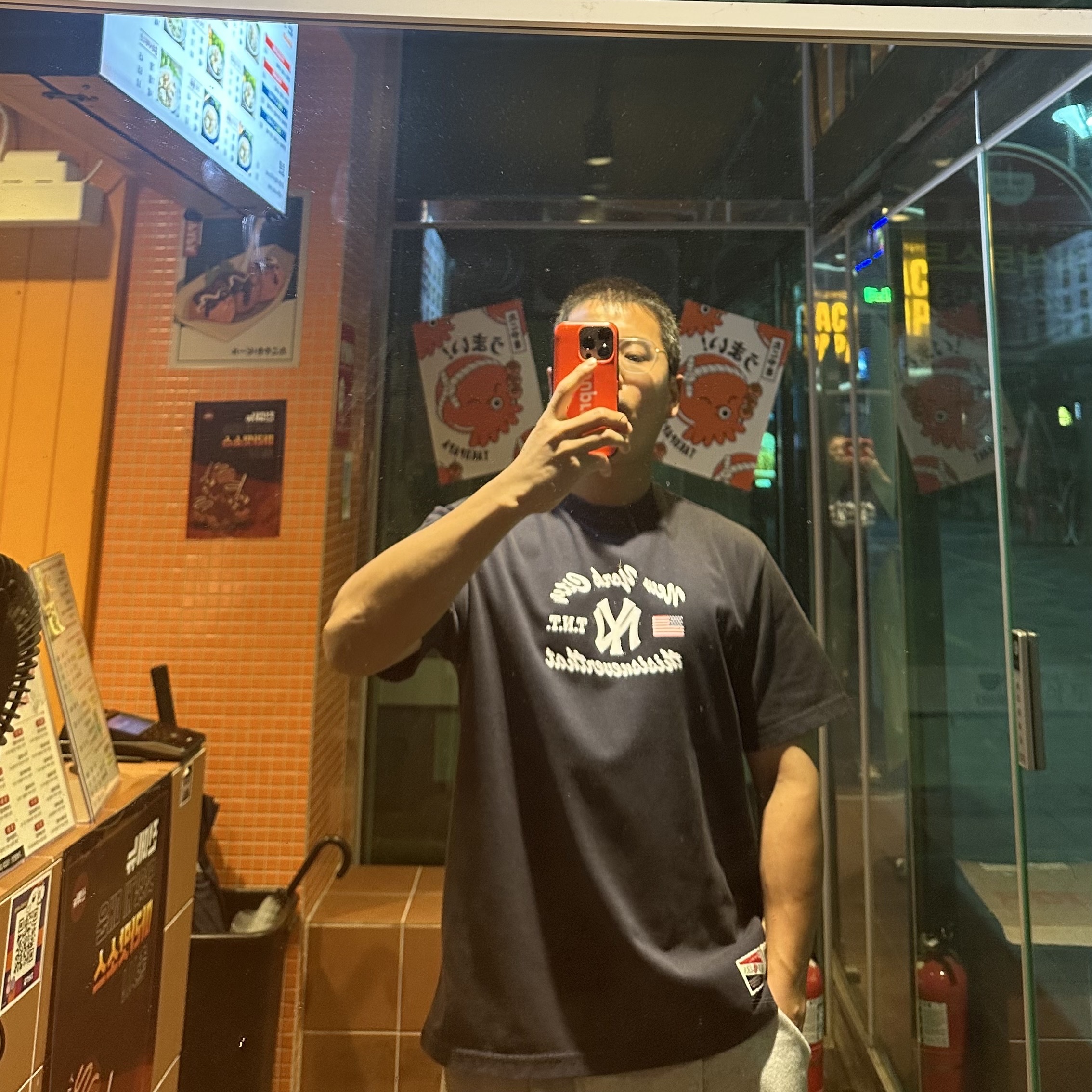 Thisisneverthat x New Era x MLB New York Yankees T-Shirt Navy 착용 스타일 - 2