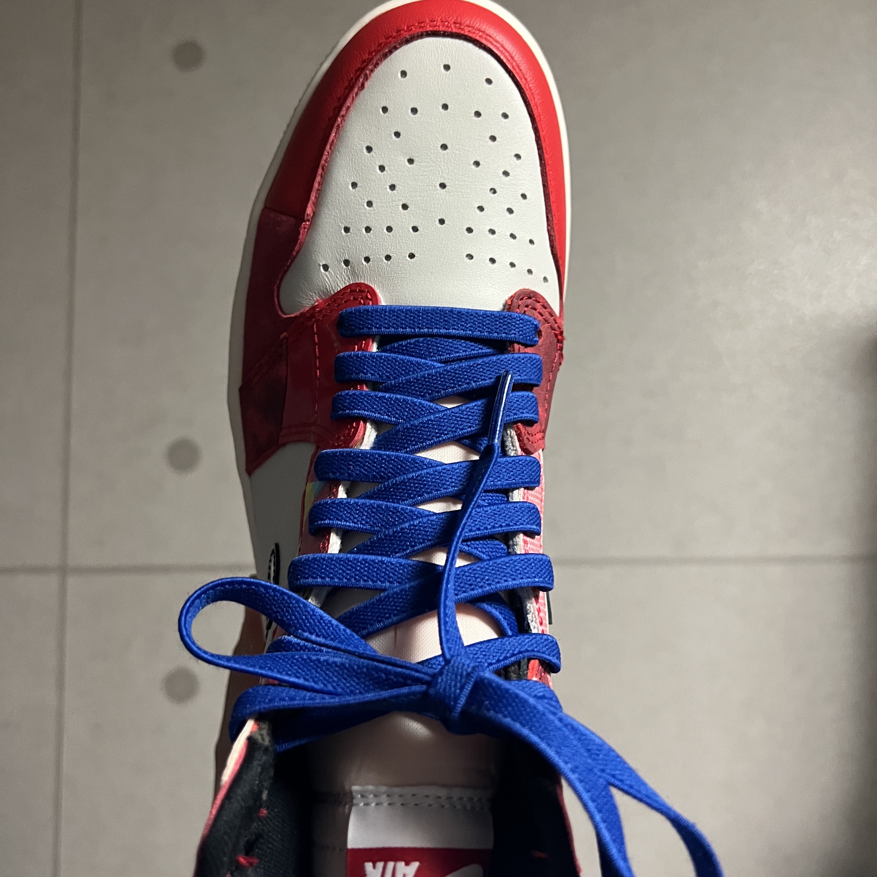 Jordan 1 Retro High Spider-Man Next Chapter 착용 스타일 - 1