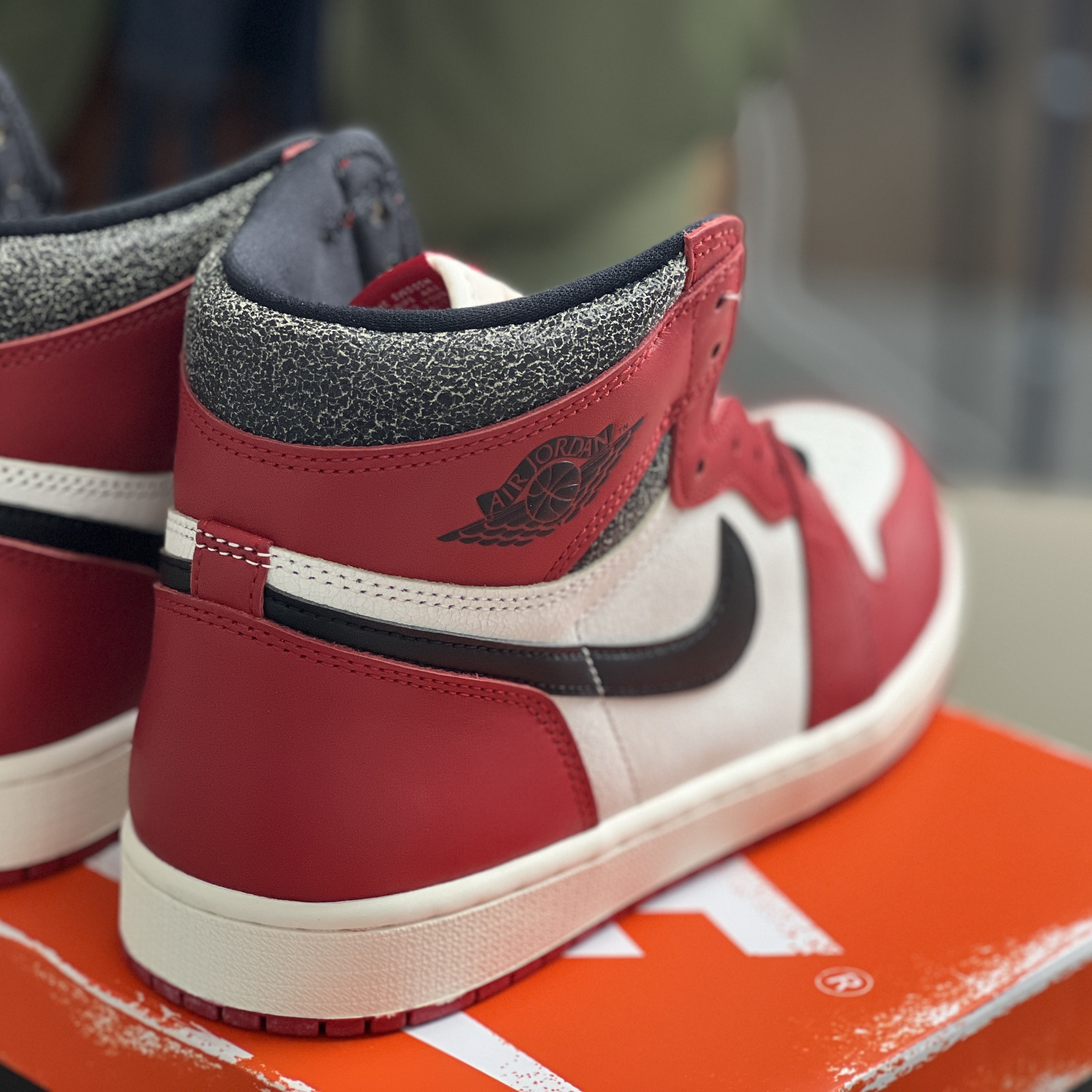 Nike x Peaceminusone Air Force 1 Low Para-Noise 2.0, Jordan 1 x Travis Scott Retro High OG SP Mocha 착용 스타일 - 3