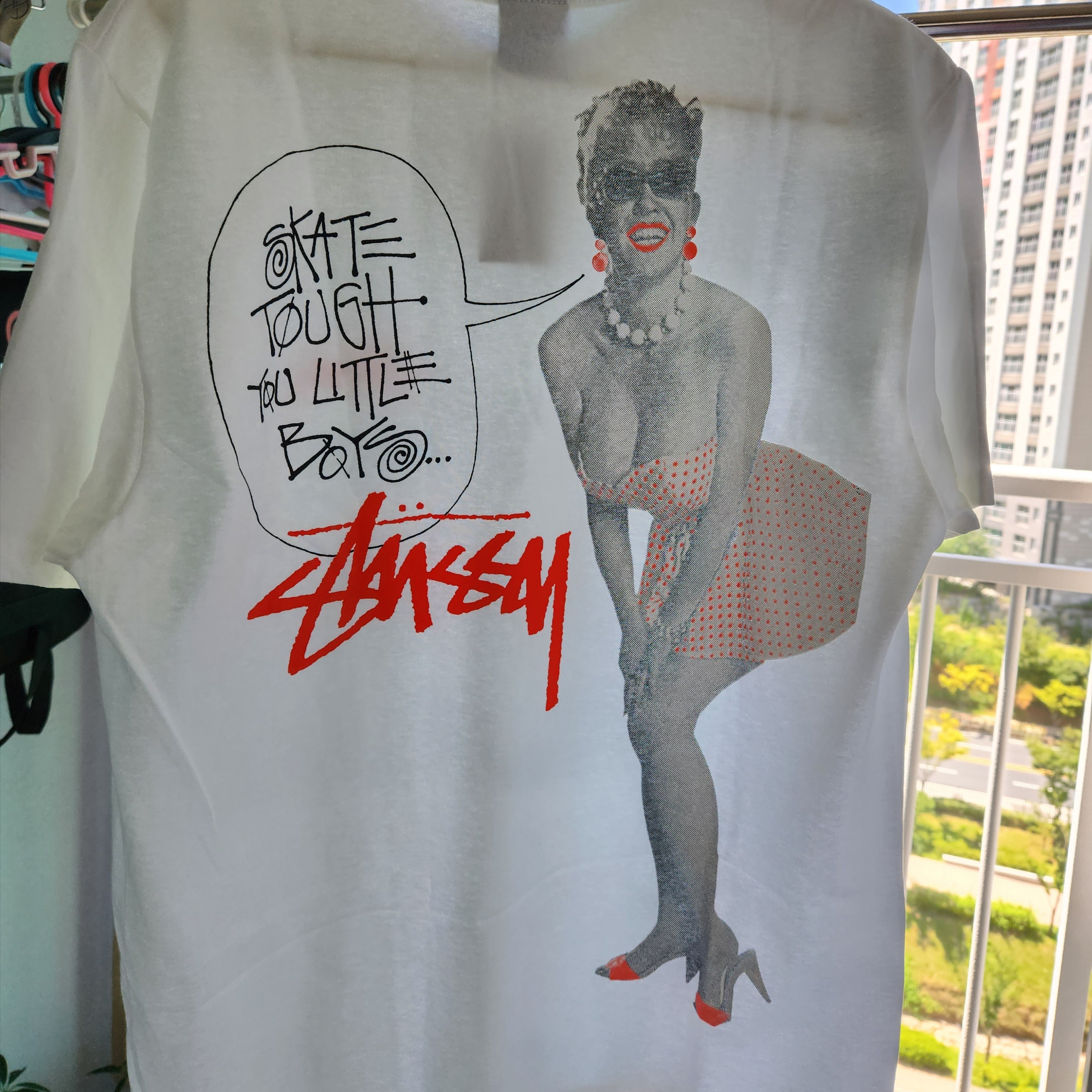 Stussy Skate Tough T-Shirt White 착용 스타일