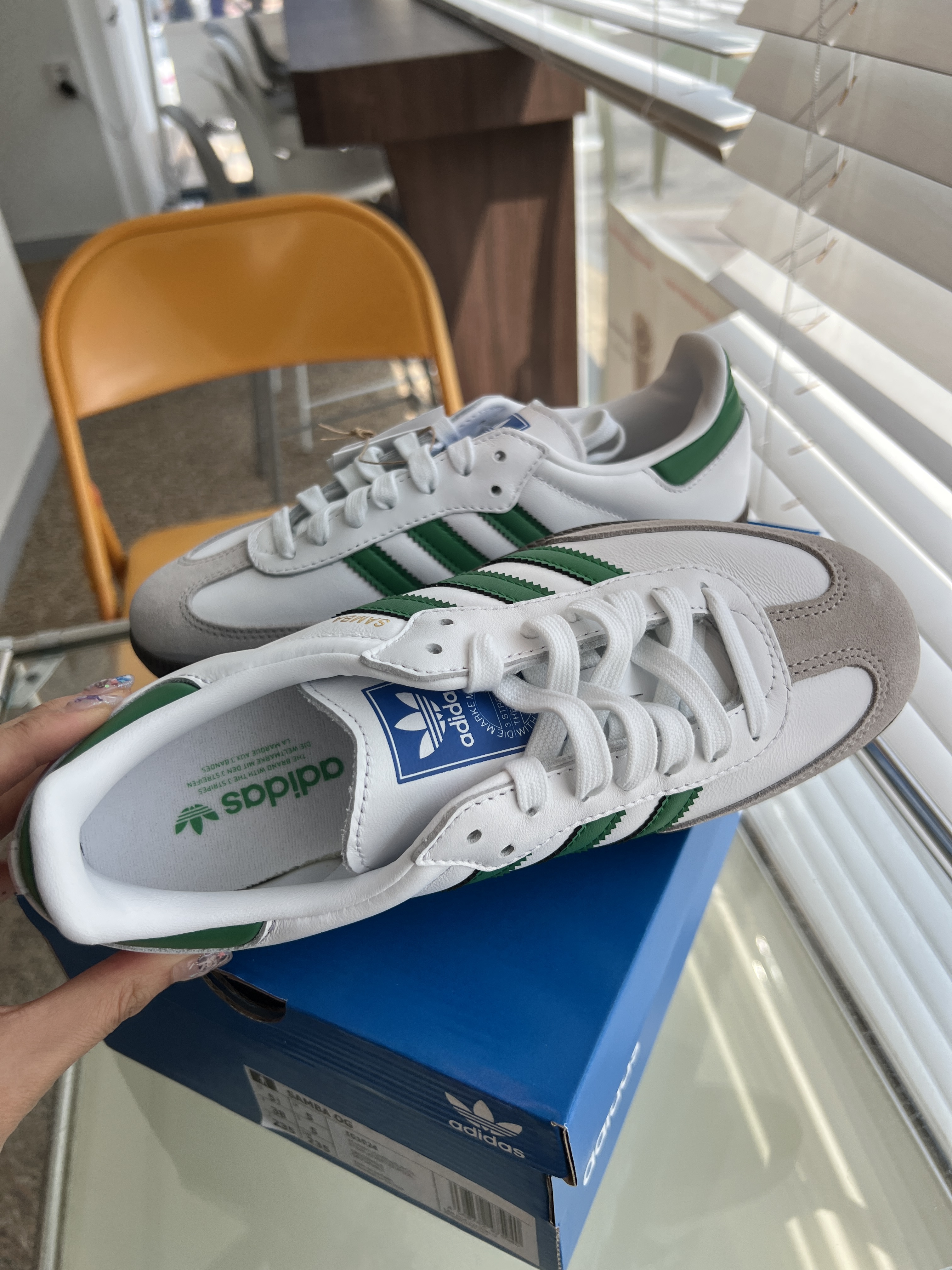 Adidas Samba OG White Green 착용 스타일 - 2