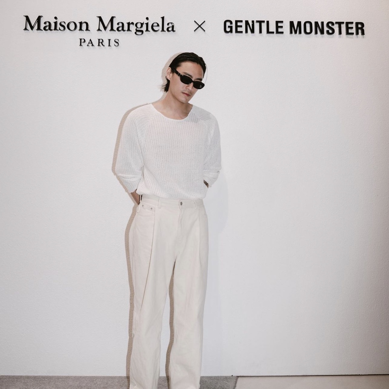 Gentle Monster x Maison Margiela MM004 Black Black 착용 스타일 - 1