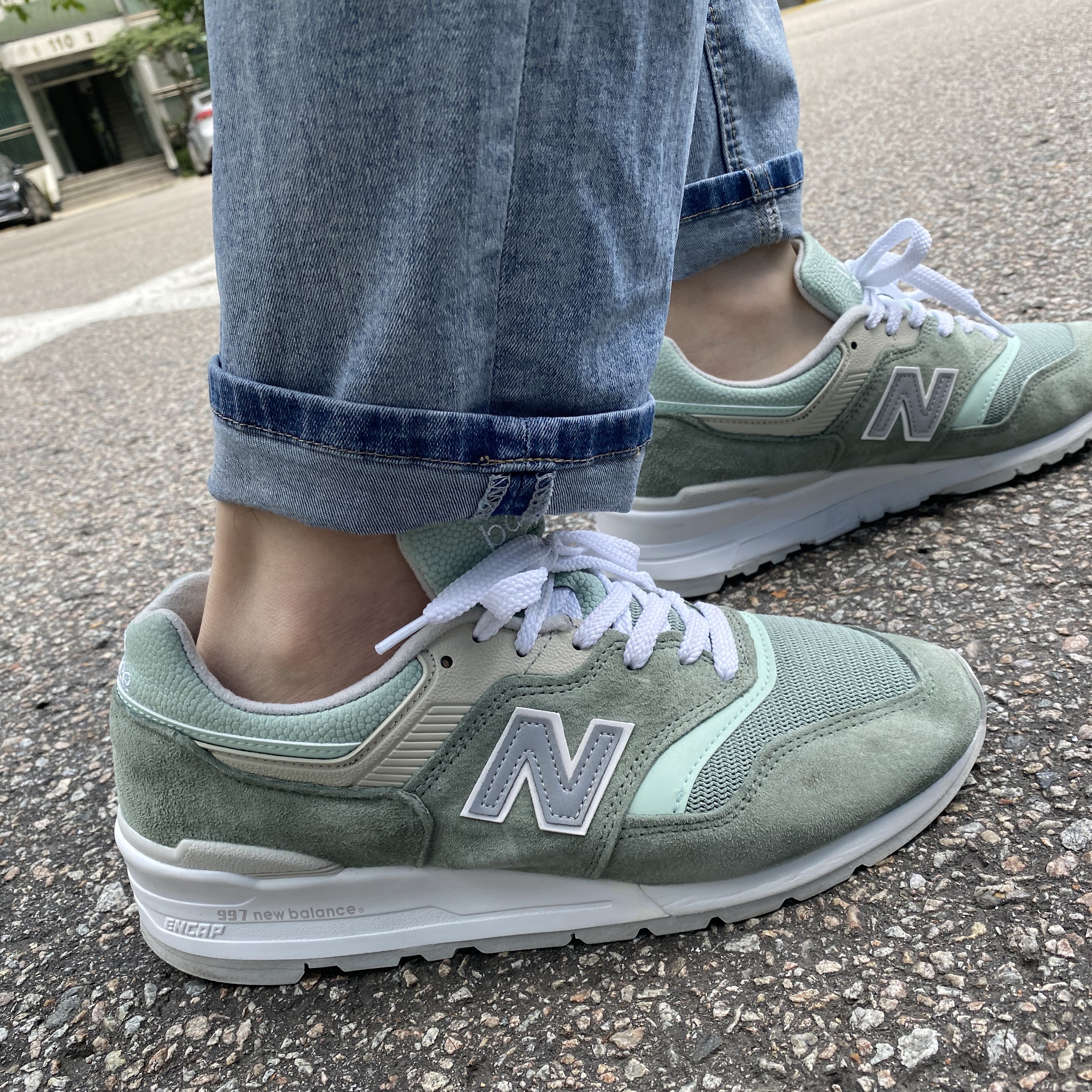New Balance 997 Made in USA Less is More Mint 착용 스타일 - 2