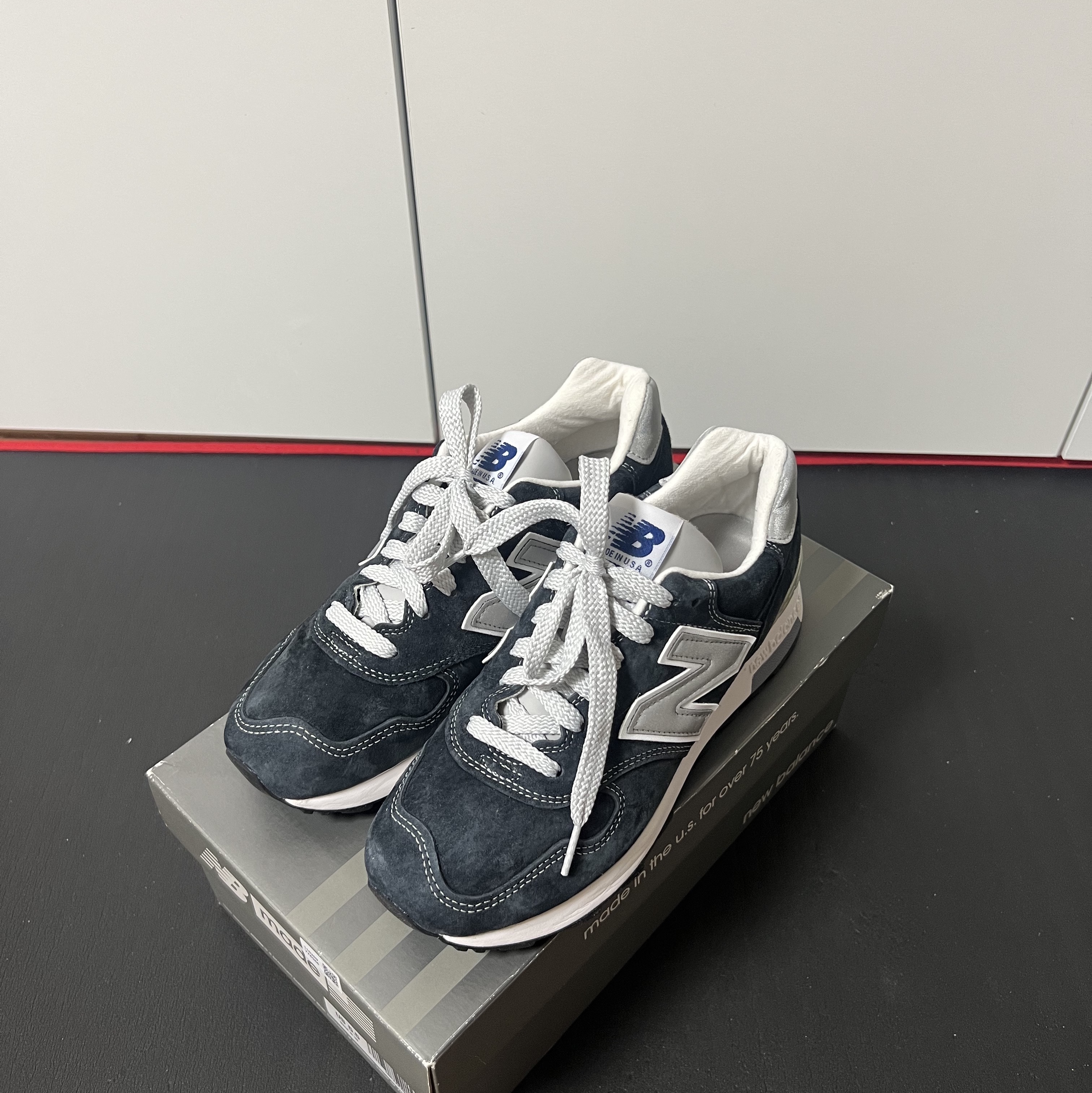 New Balance 1400 Made in USA Navy 착용 스타일 - 3