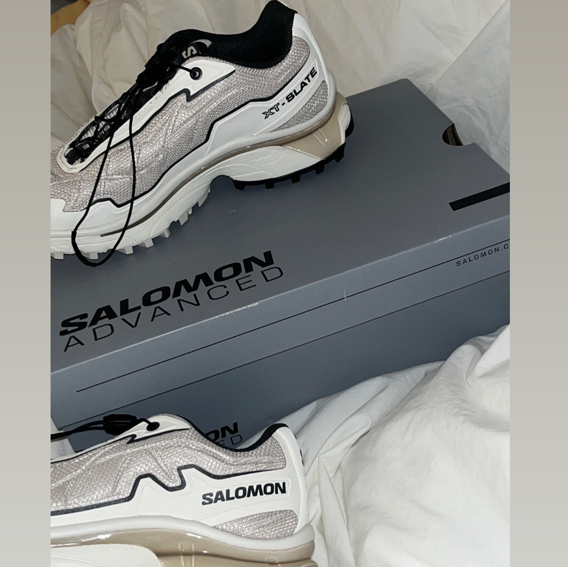 Salomon XT-Slate ADV Vanila Rainy Day 착용 스타일 - 1