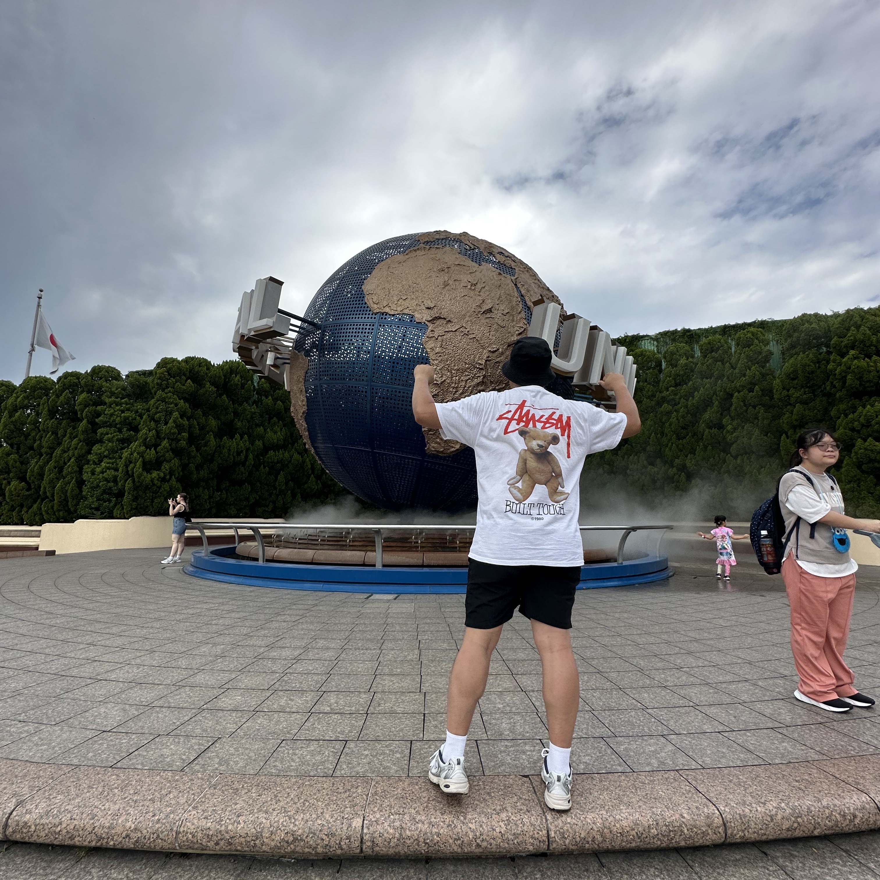 Stussy Built Tough T-Shirt White 착용 스타일