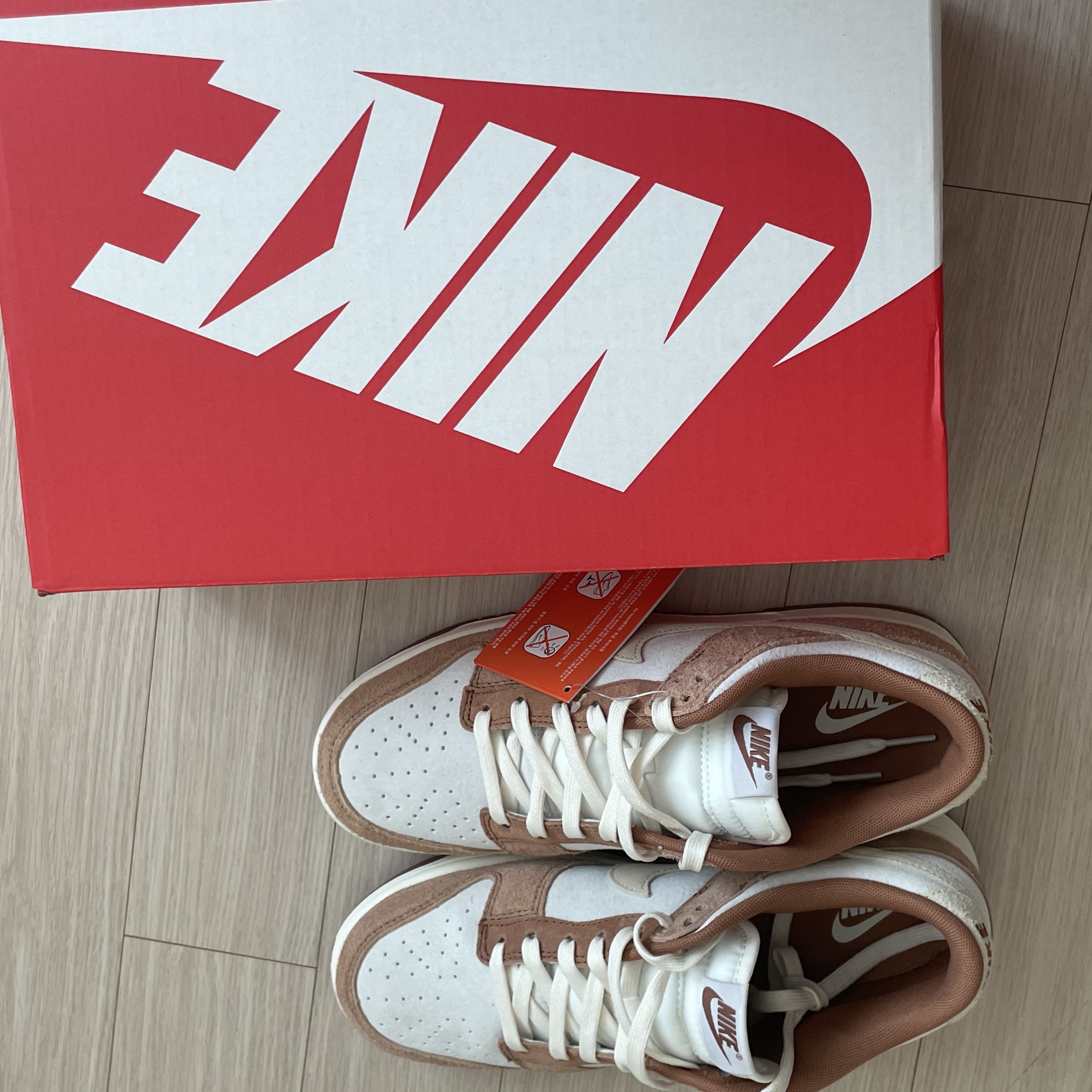 Nike Dunk Low Pro Premium Medium Curry 착용 스타일