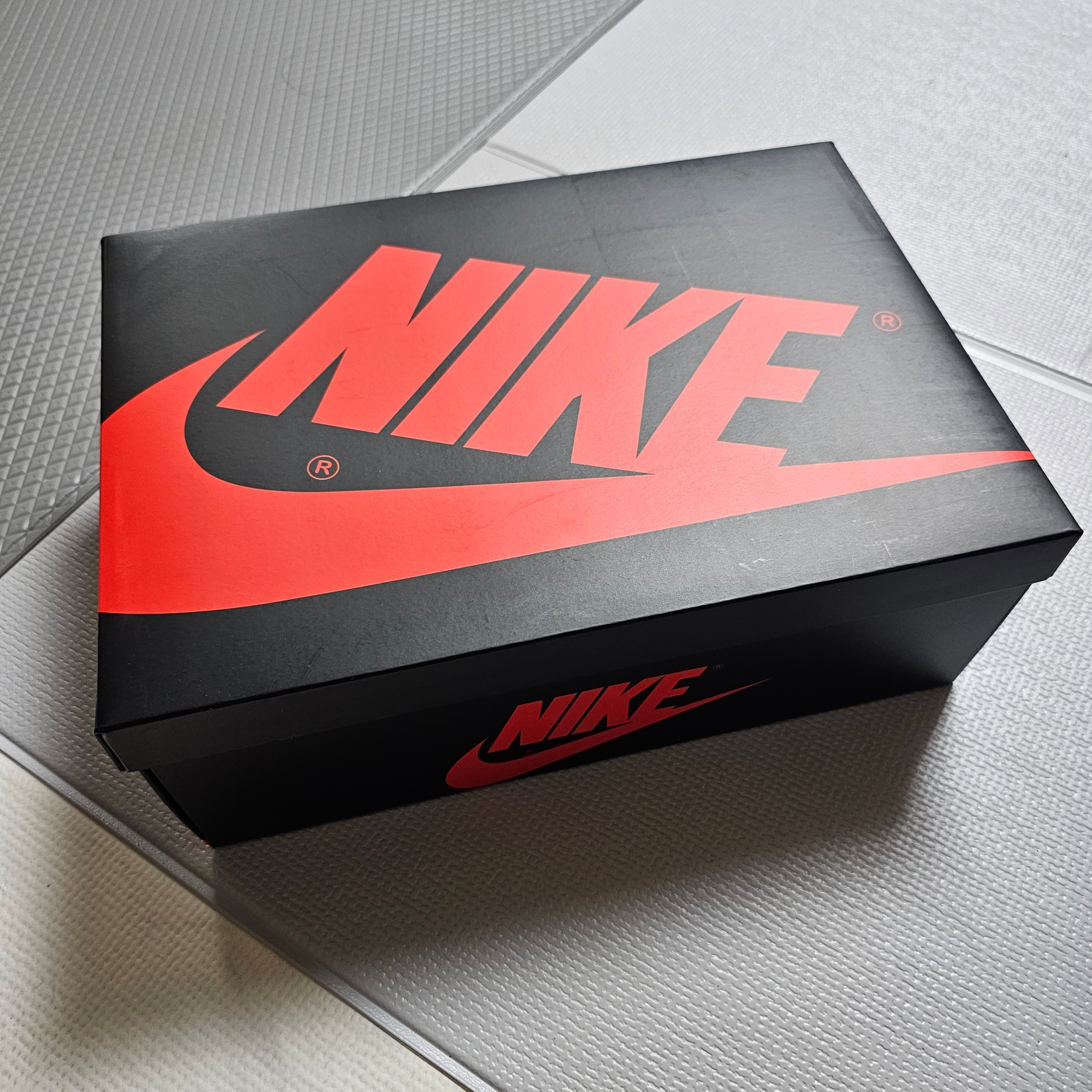 Jordan 1 Retro Low OG Black Toe 착용 스타일 - 1