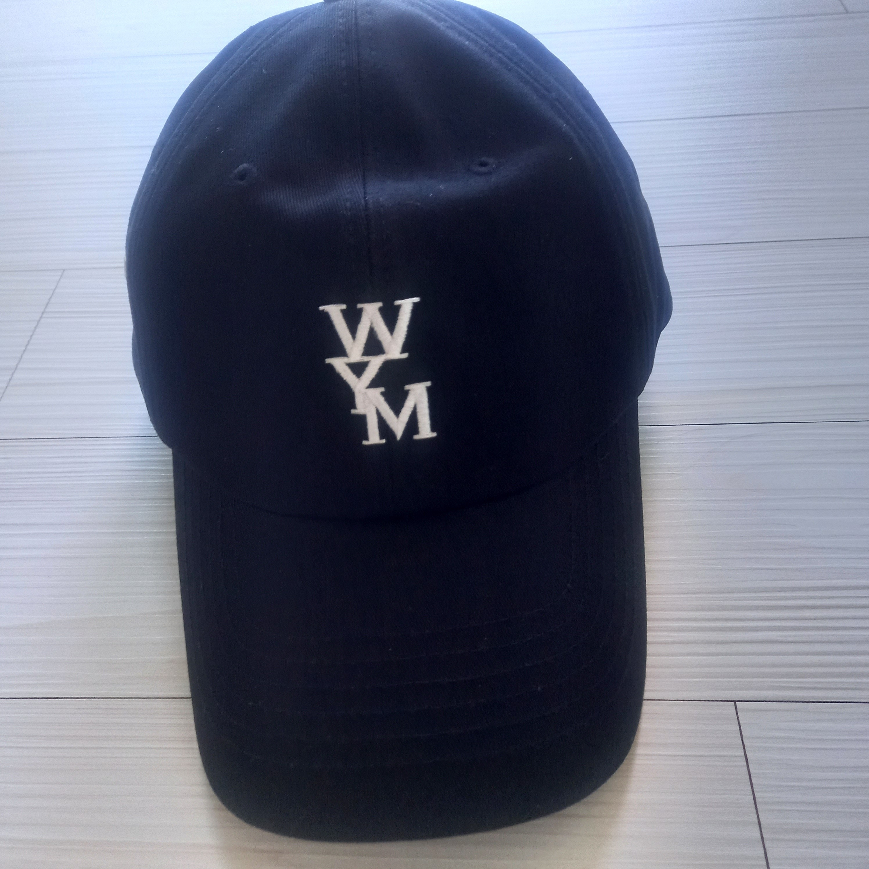 Wooyoungmi Logo Ball Cap Black 착용 스타일 - 1