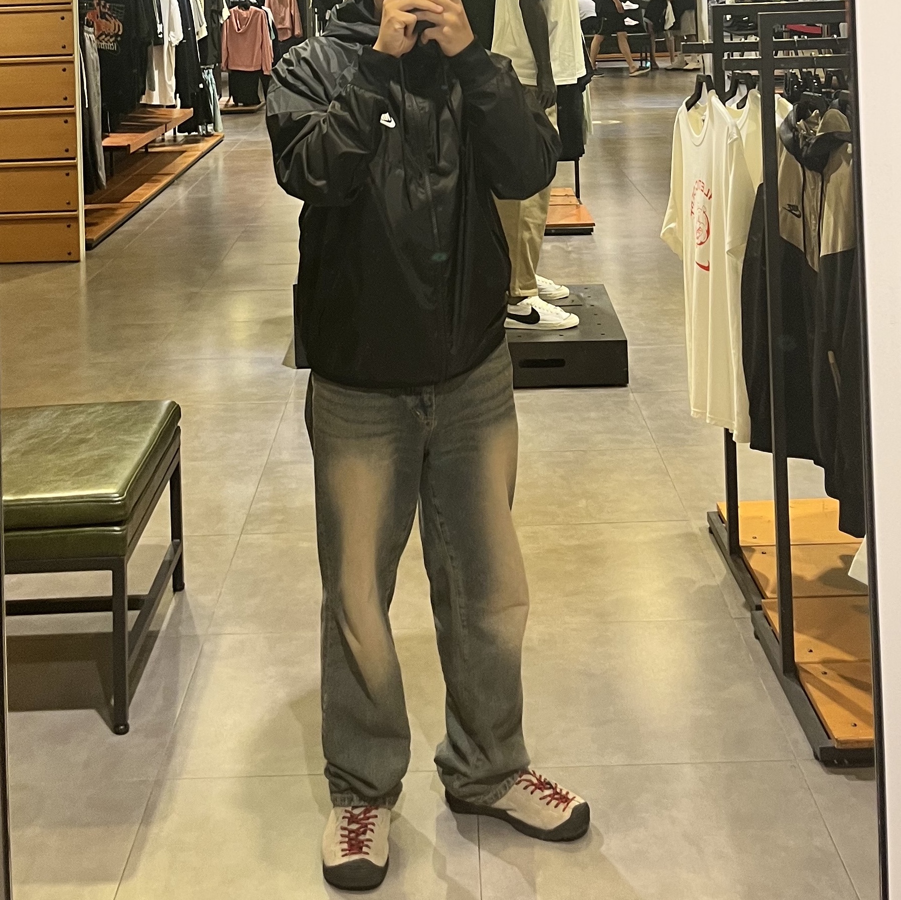 Keen Jasper Suede Sneakers Silver Mink 착용 스타일 - 2