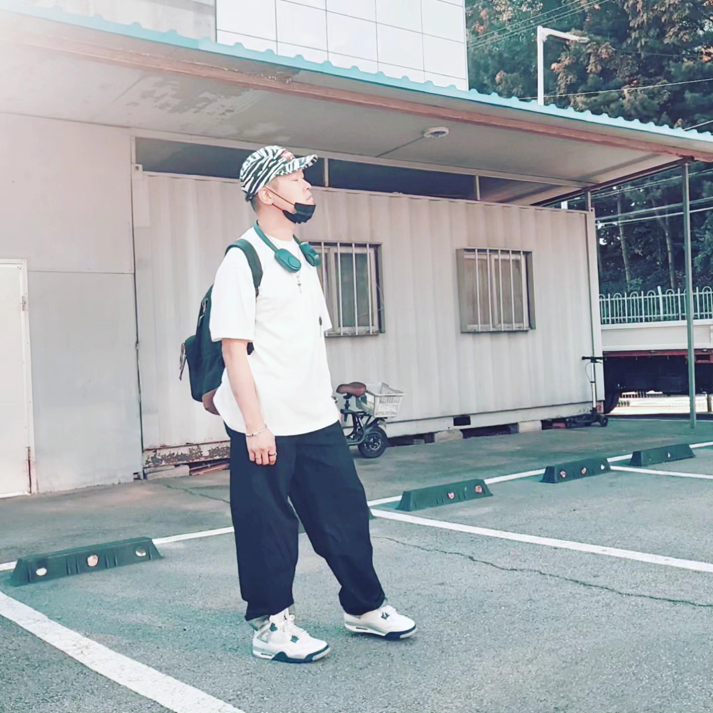 Supreme Washed Chino Twill Camp Cap Zebra - 22FW, Jordan 4 Retro Midnight Navy 착용 스타일 - 4