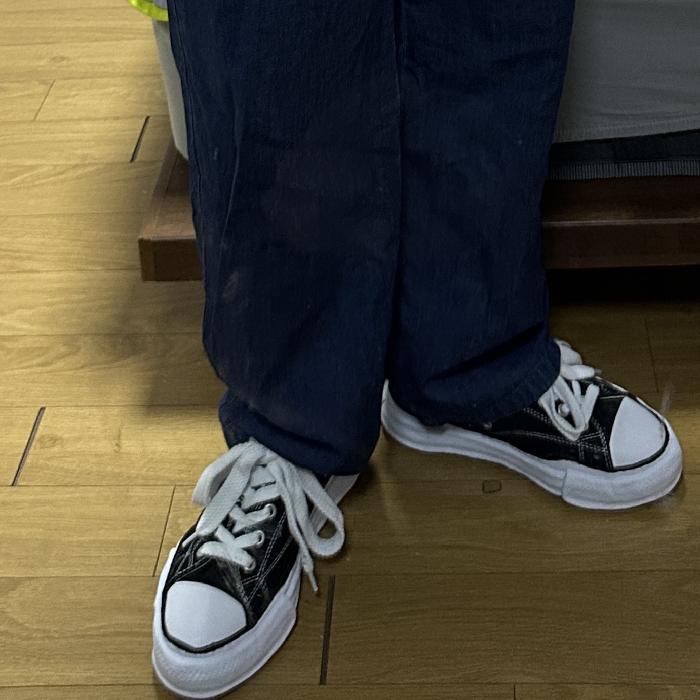 Maison Mihara Yasuhiro Peterson OG Sole Canvas Low Sneakers Black 착용 스타일 - 2
