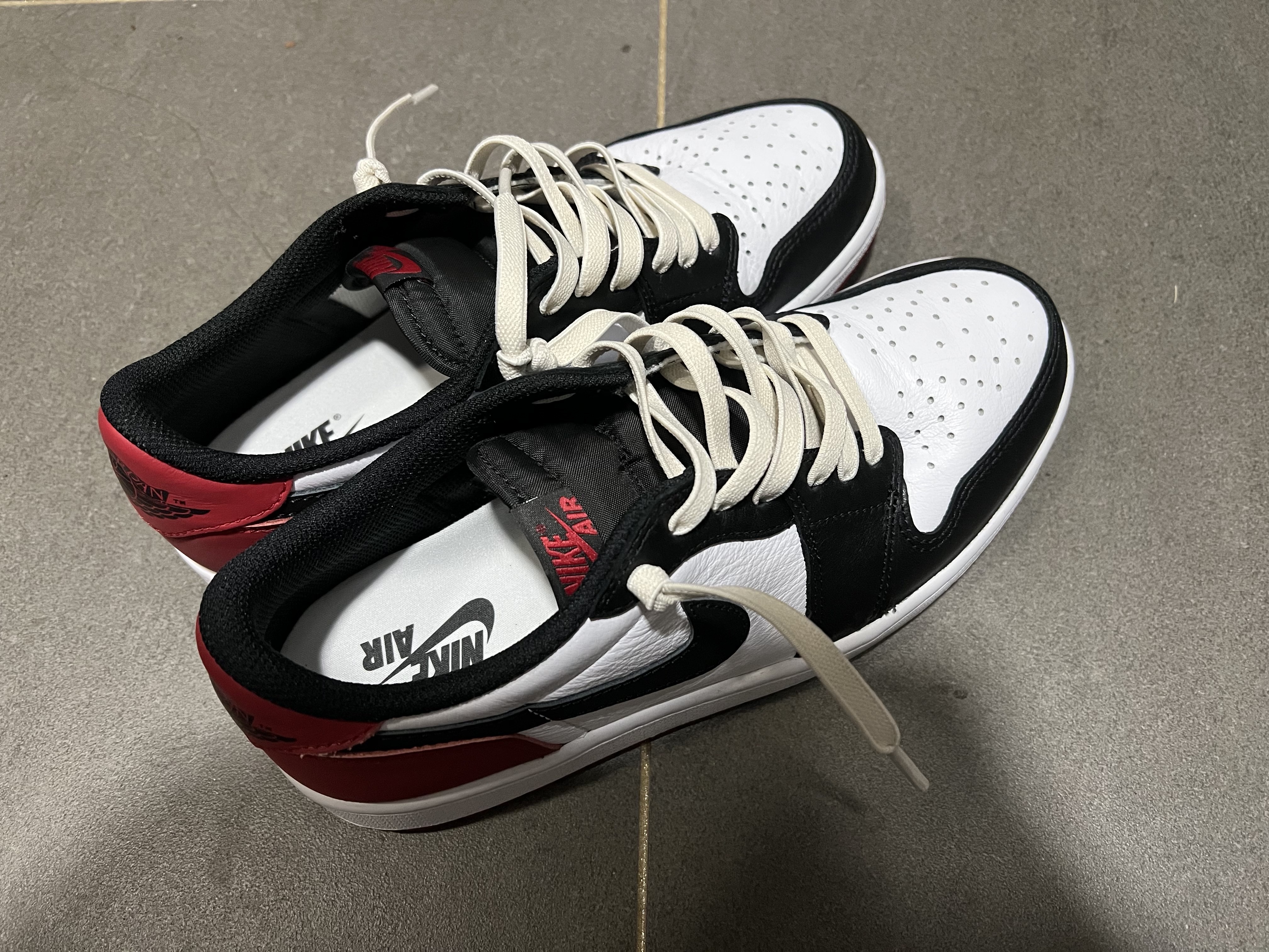 Jordan 1 Retro Low OG Black Toe 착용 스타일
