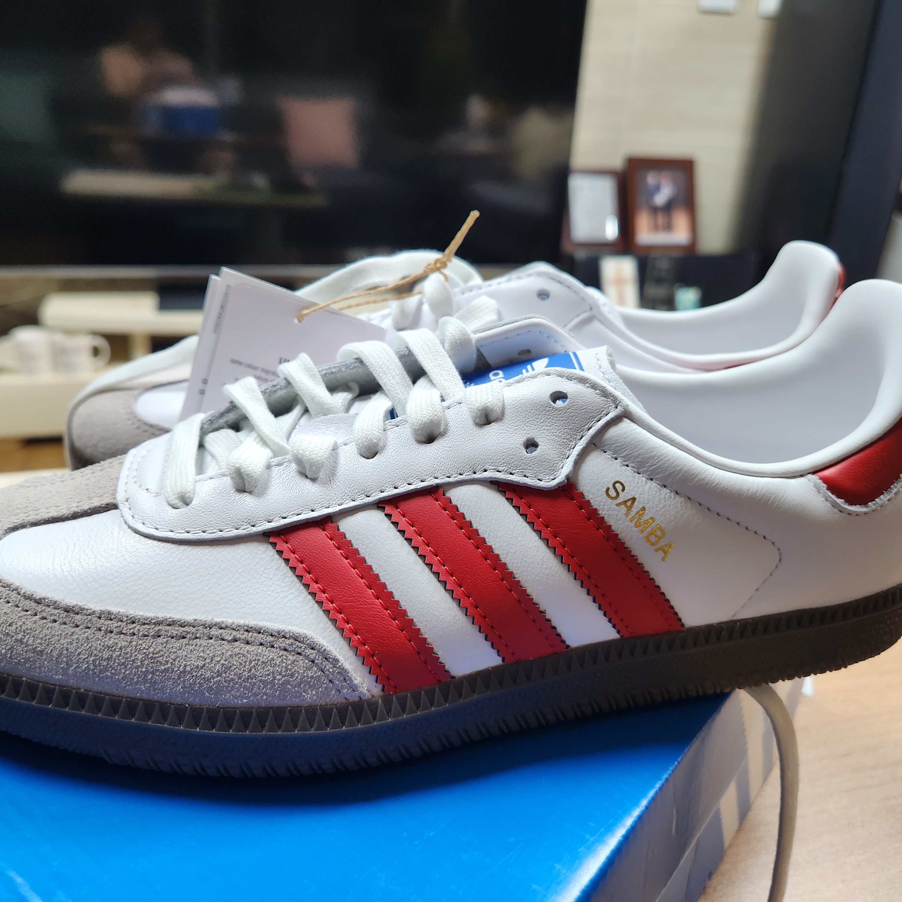 Adidas Samba OG White Green, Adidas Samba OG White Better Scarlet 착용 스타일 - 2
