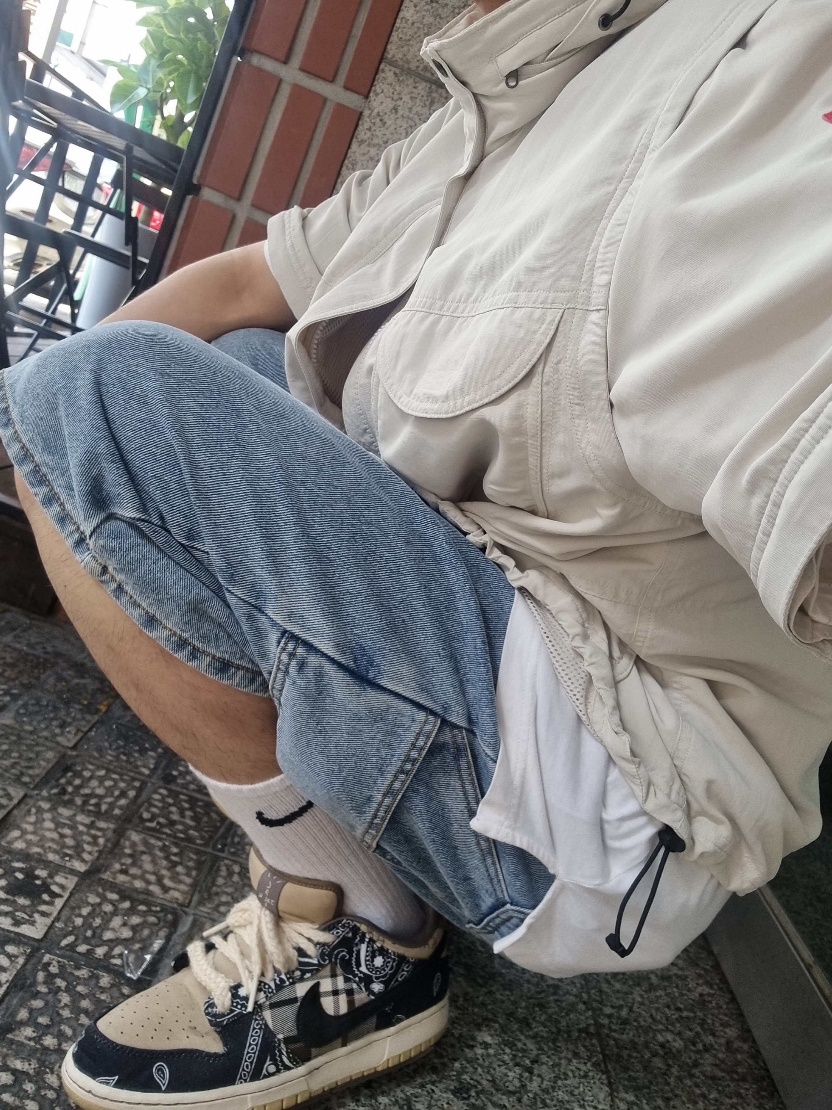 Supreme x The North Face Trekking Convertible Jacket Stone - 22SS, Nike x Travis Scott SB Dunk Low 착용 스타일