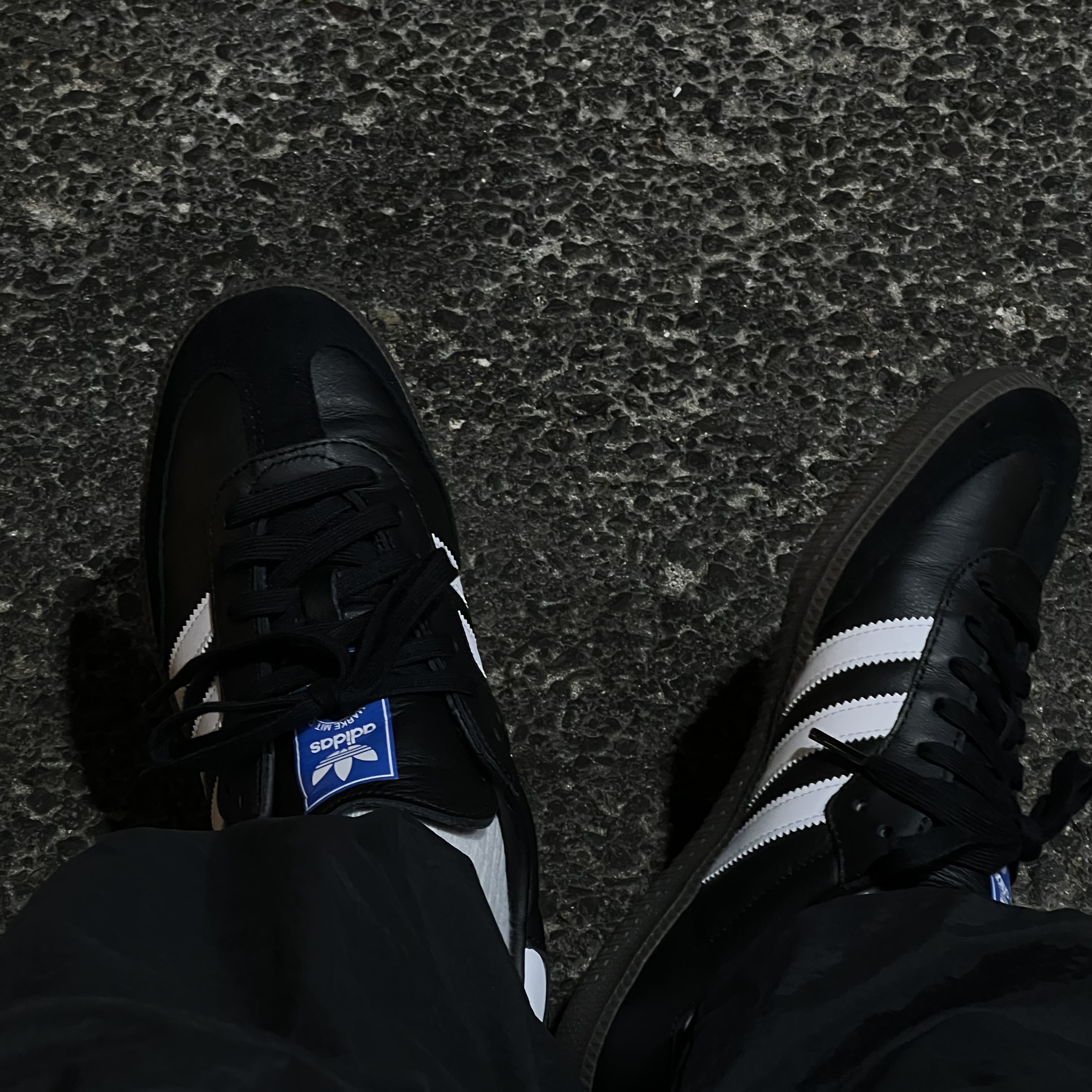 Adidas Samba OG Black White Gum 착용 스타일