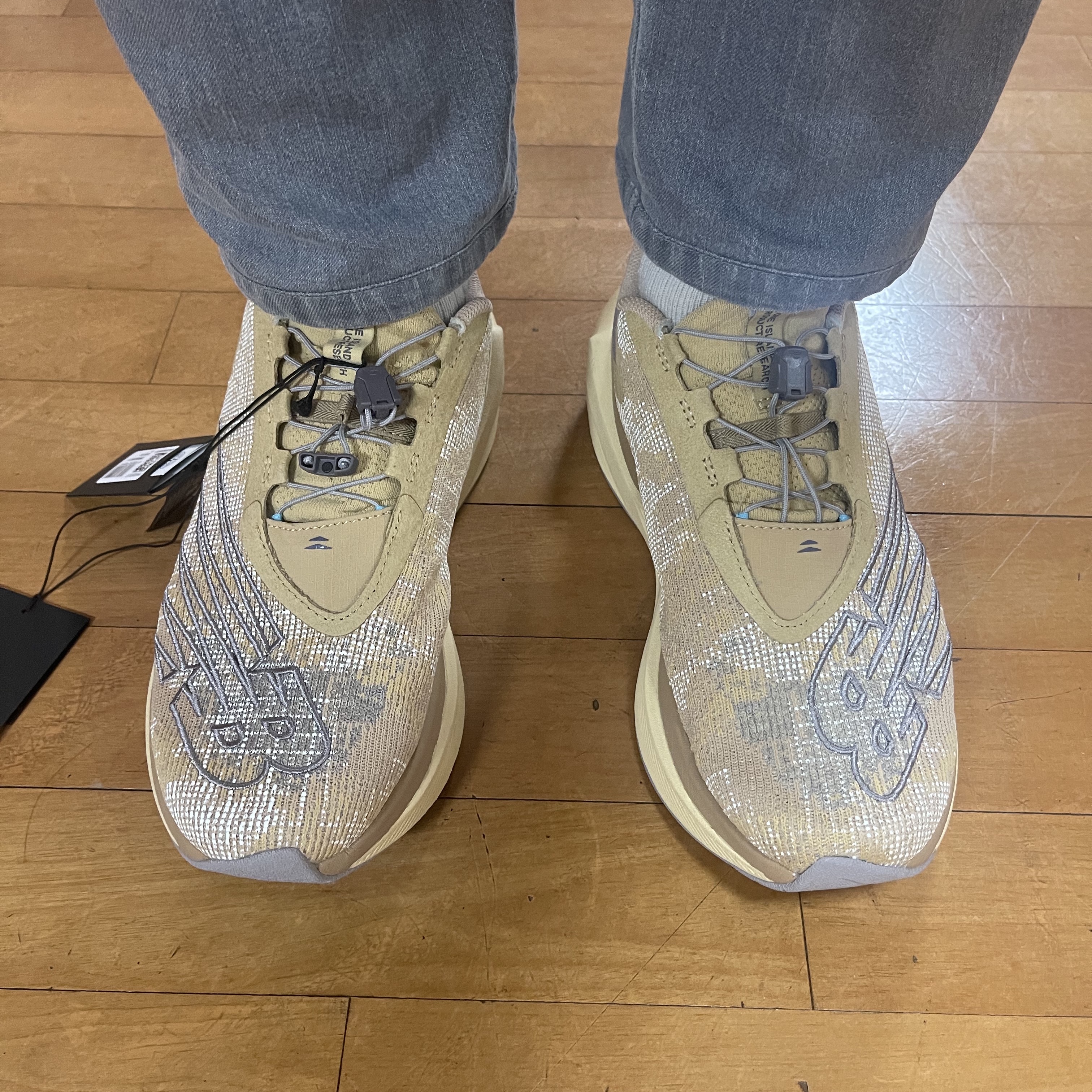 New Balance x Stone Island x Tokyo Design Studios FuelCell C1 Beige 착용 스타일 - 4