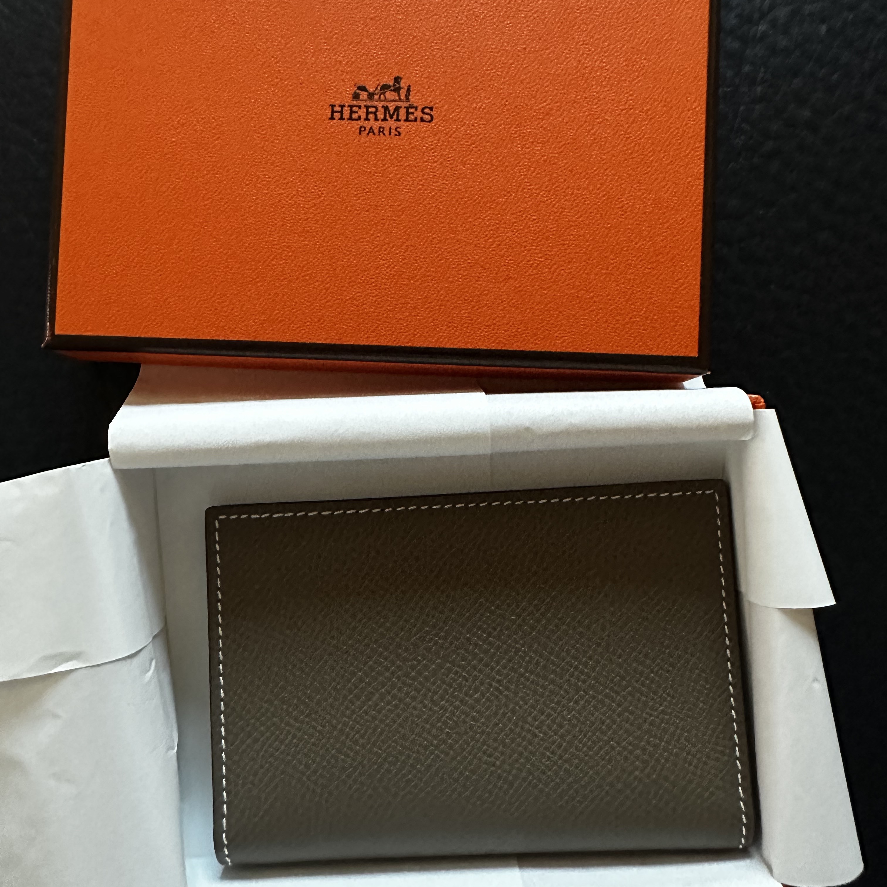 Hermes MC² Euclide Card Holder Epsom & Etoupe 착용 스타일 - 3