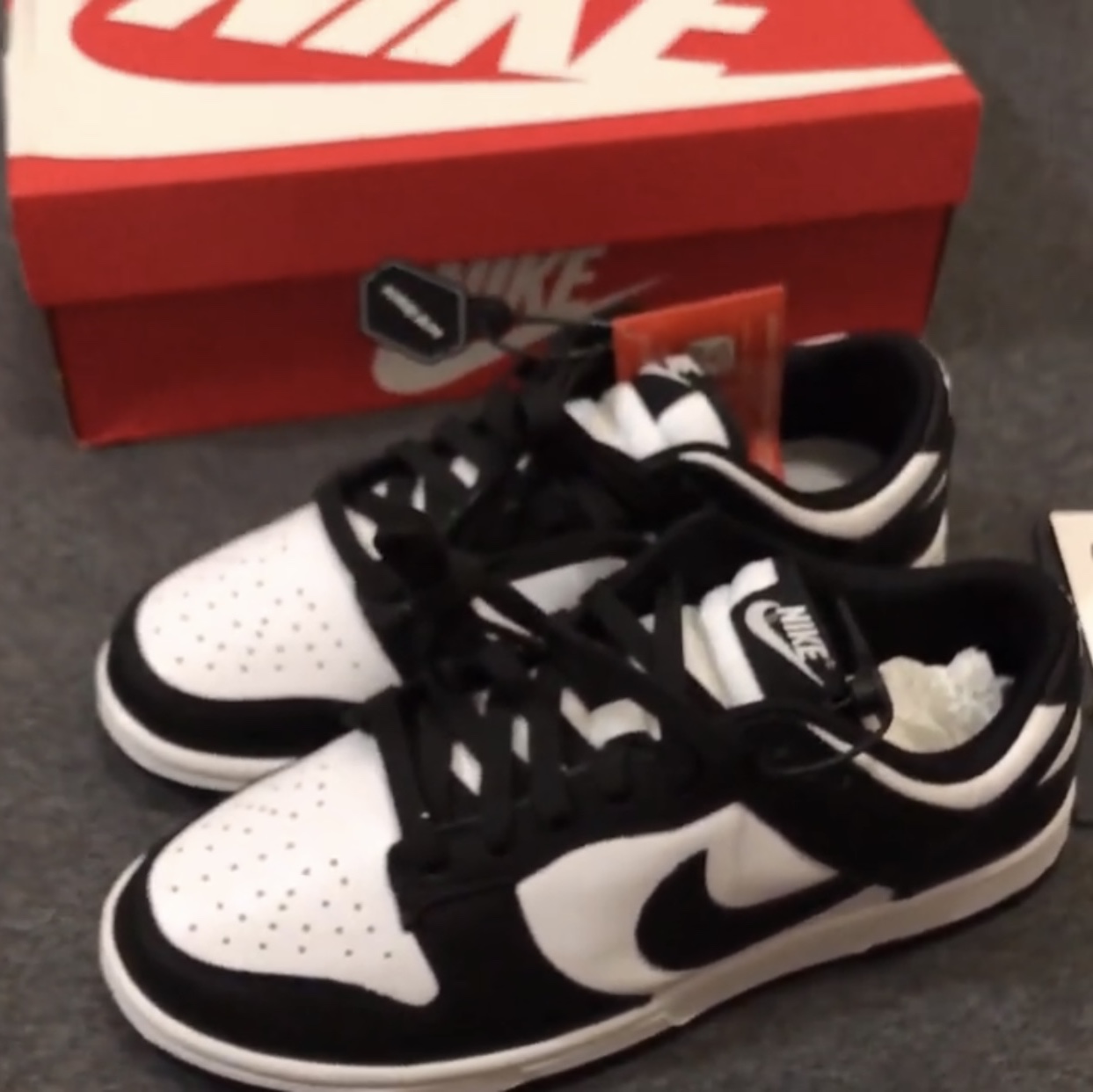 Nike Dunk Low Retro Black 착용 스타일