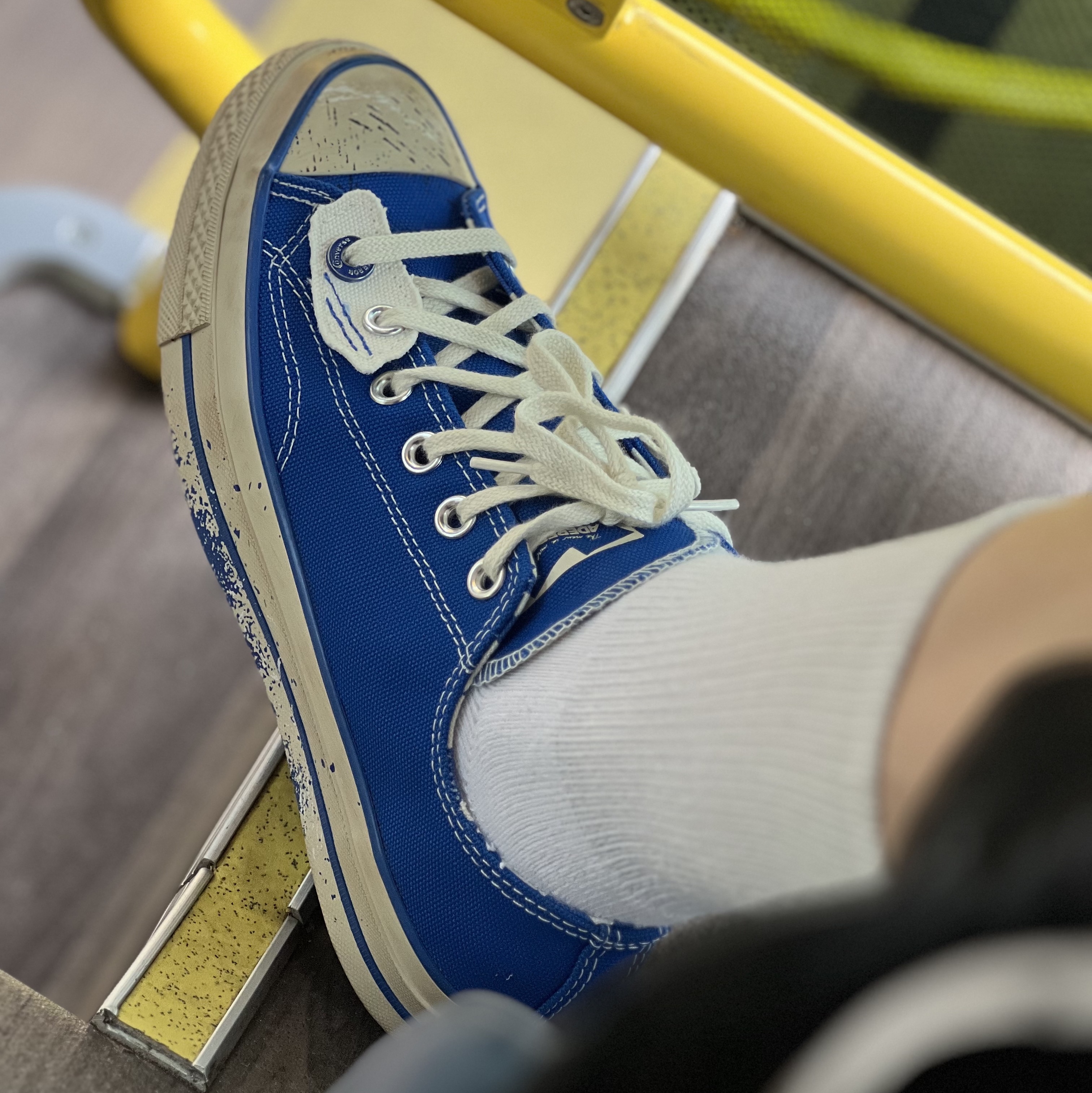 Converse x Ader Error Chuck 70 Ox Imperial Blue 착용 스타일 - 1