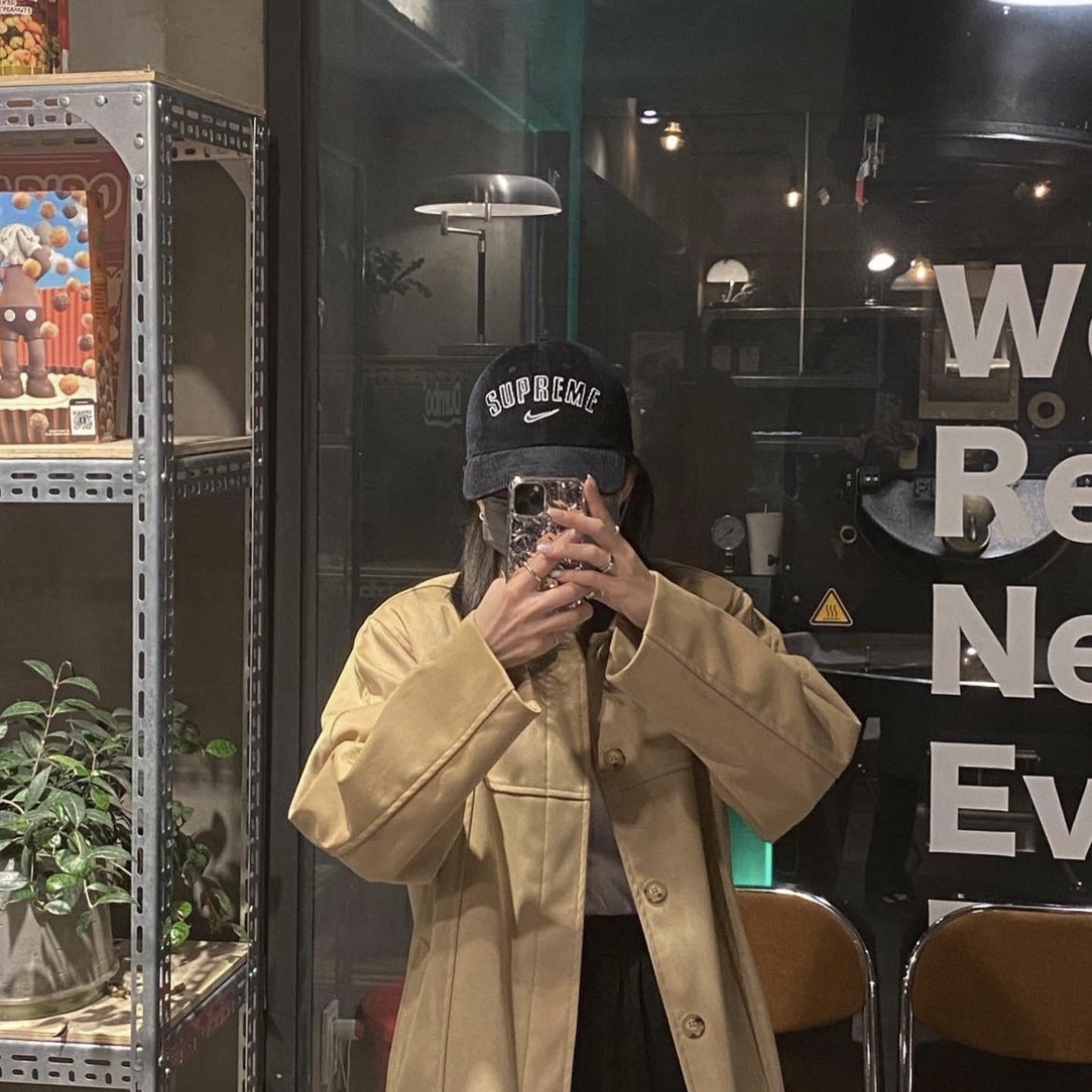 Supreme x Nike Arc Corduroy 6-Panel Black - 22SS 착용 스타일 - 3