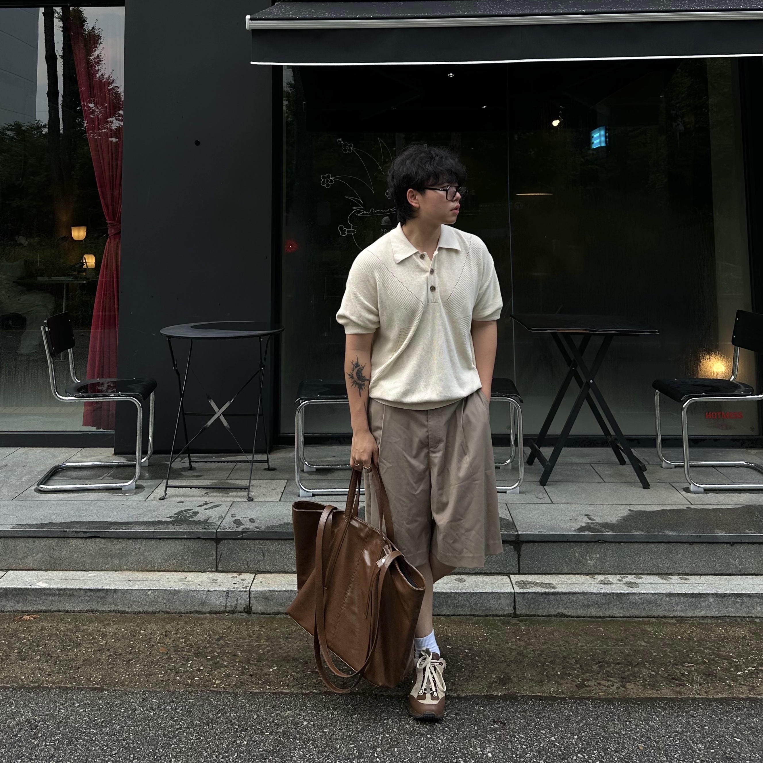 Nike x Jacquemus Air Humara LX Ale Brown and Gold 착용 스타일 - 1