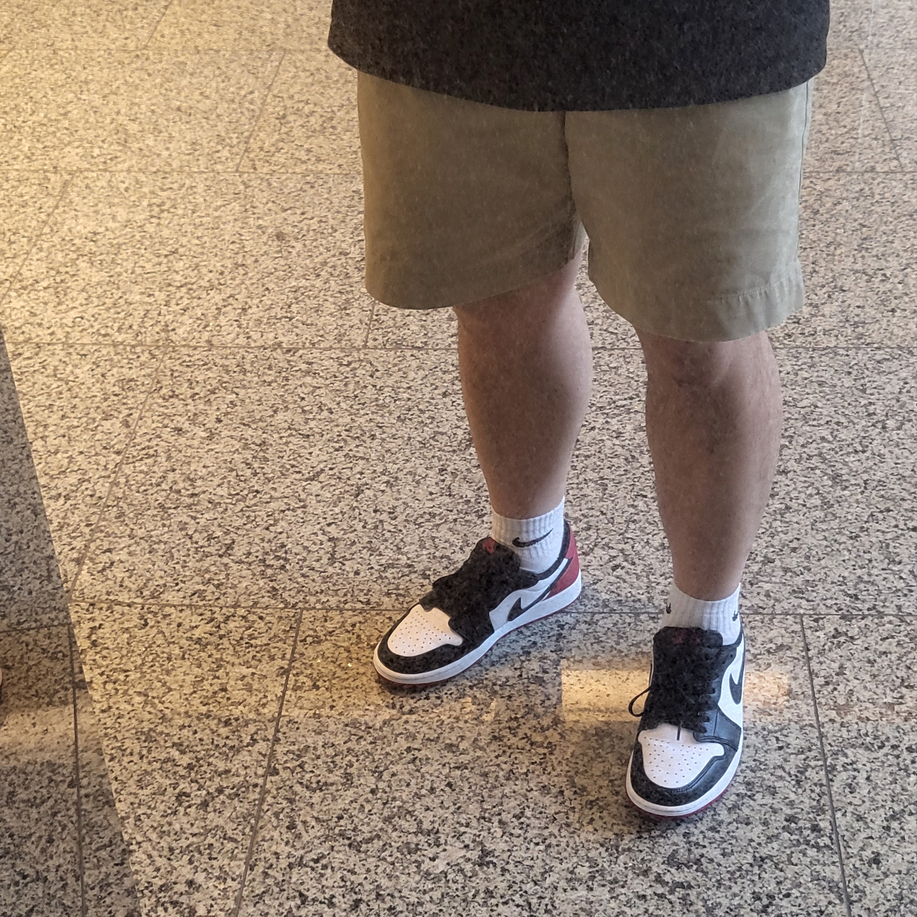 Jordan 1 Retro Low OG Black Toe 착용 스타일