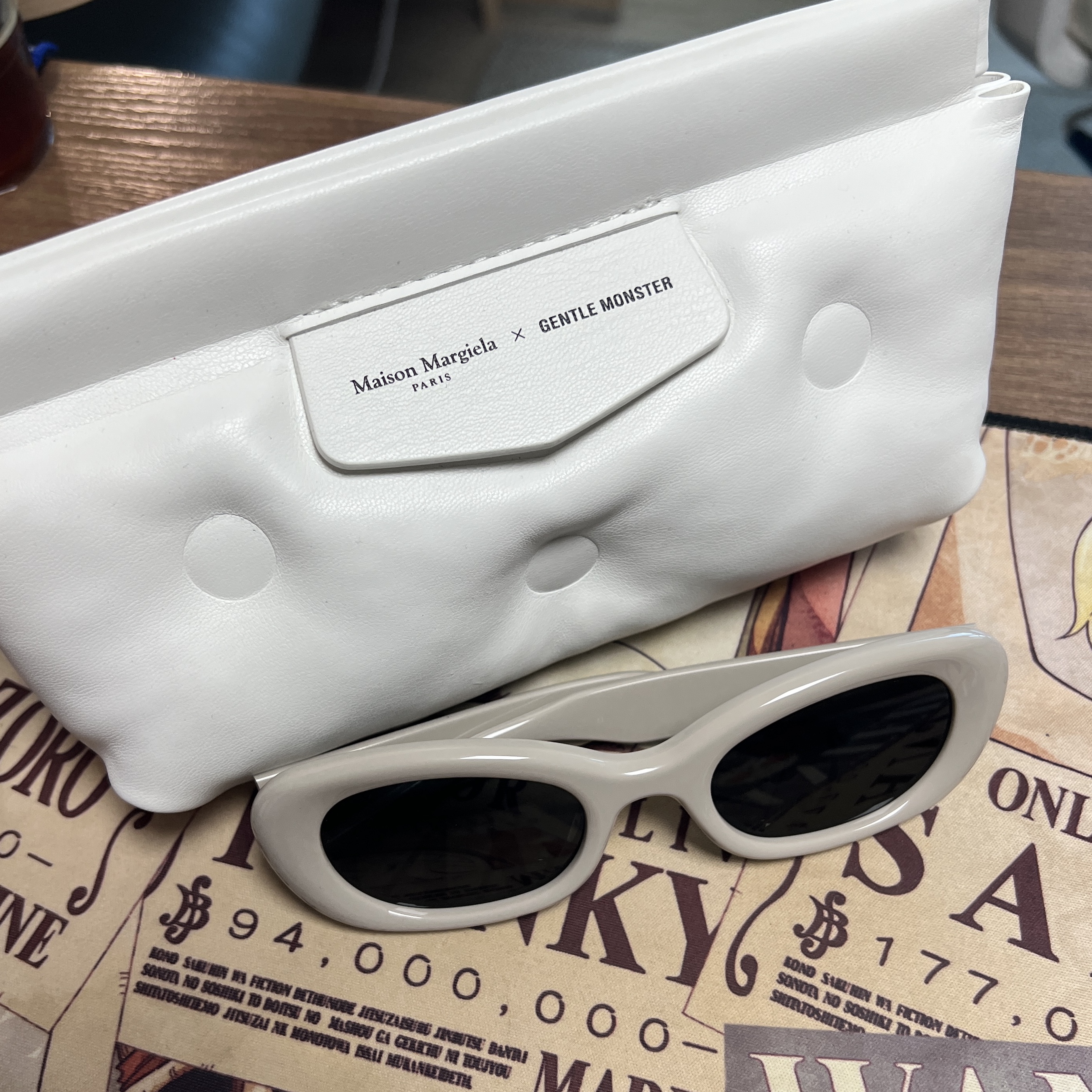 Gentle Monster x Maison Margiela MM004 Grey Black 착용 스타일