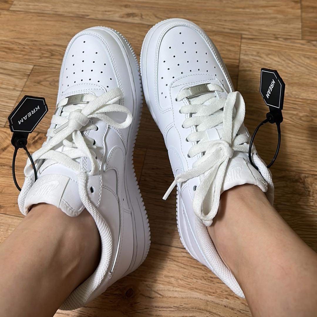 (W) Nike Air Force 1 '07 Low White 착용 스타일 - 2