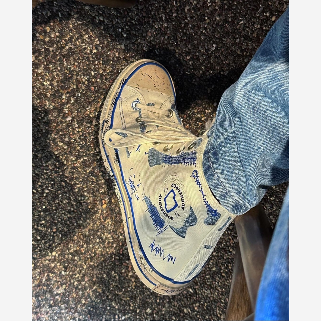 Converse x Ader Error Chuck 70 High White 착용 스타일 - 3