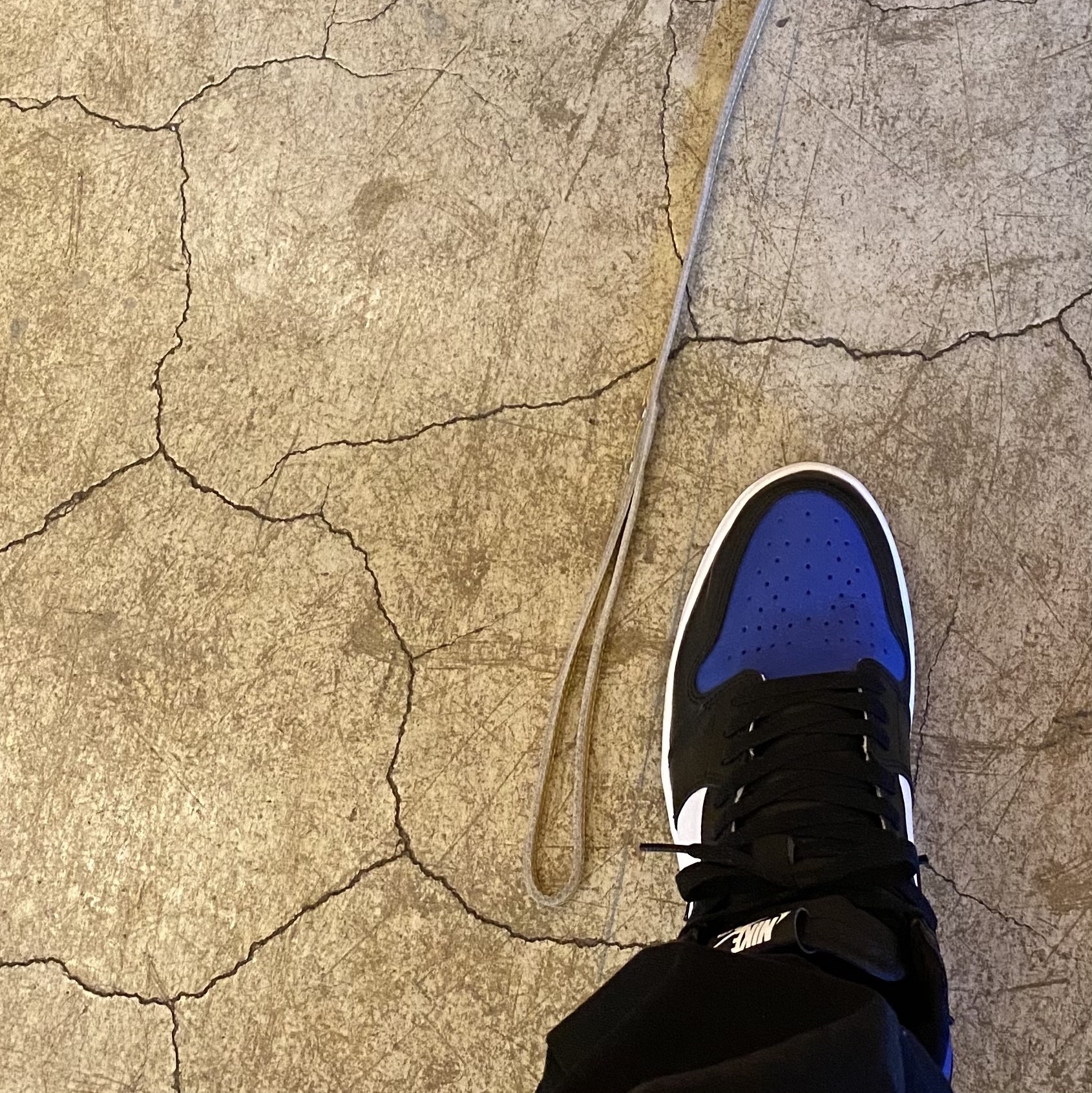 Jordan 1 Retro High OG Royal Toe 착용 스타일 - 5