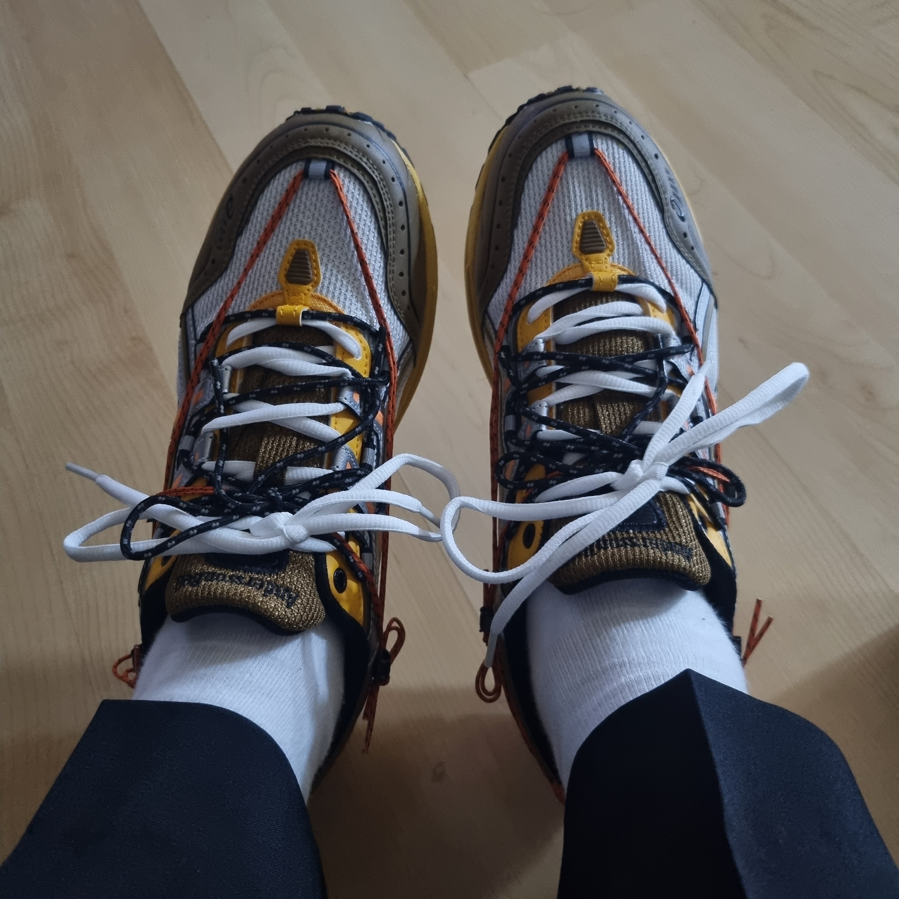 Asics x Andersson Bell Gel-1090 White Orange 착용 스타일 - 1