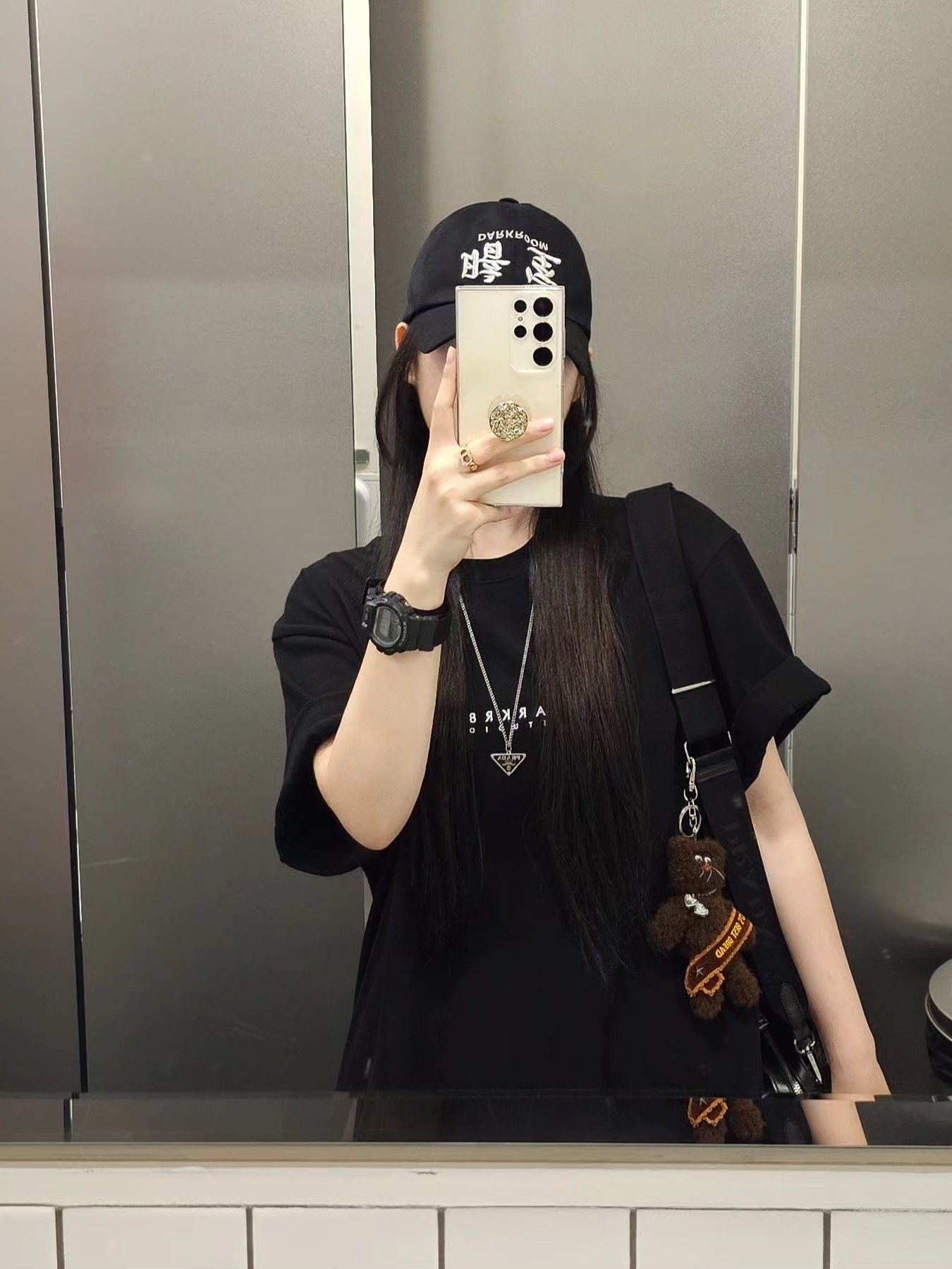 Darkr8m Studio Upside Down Silver Logo Cap, Casio G-Shock x Supreme x The North Face DW-6900 Black 착용 스타일 - 3